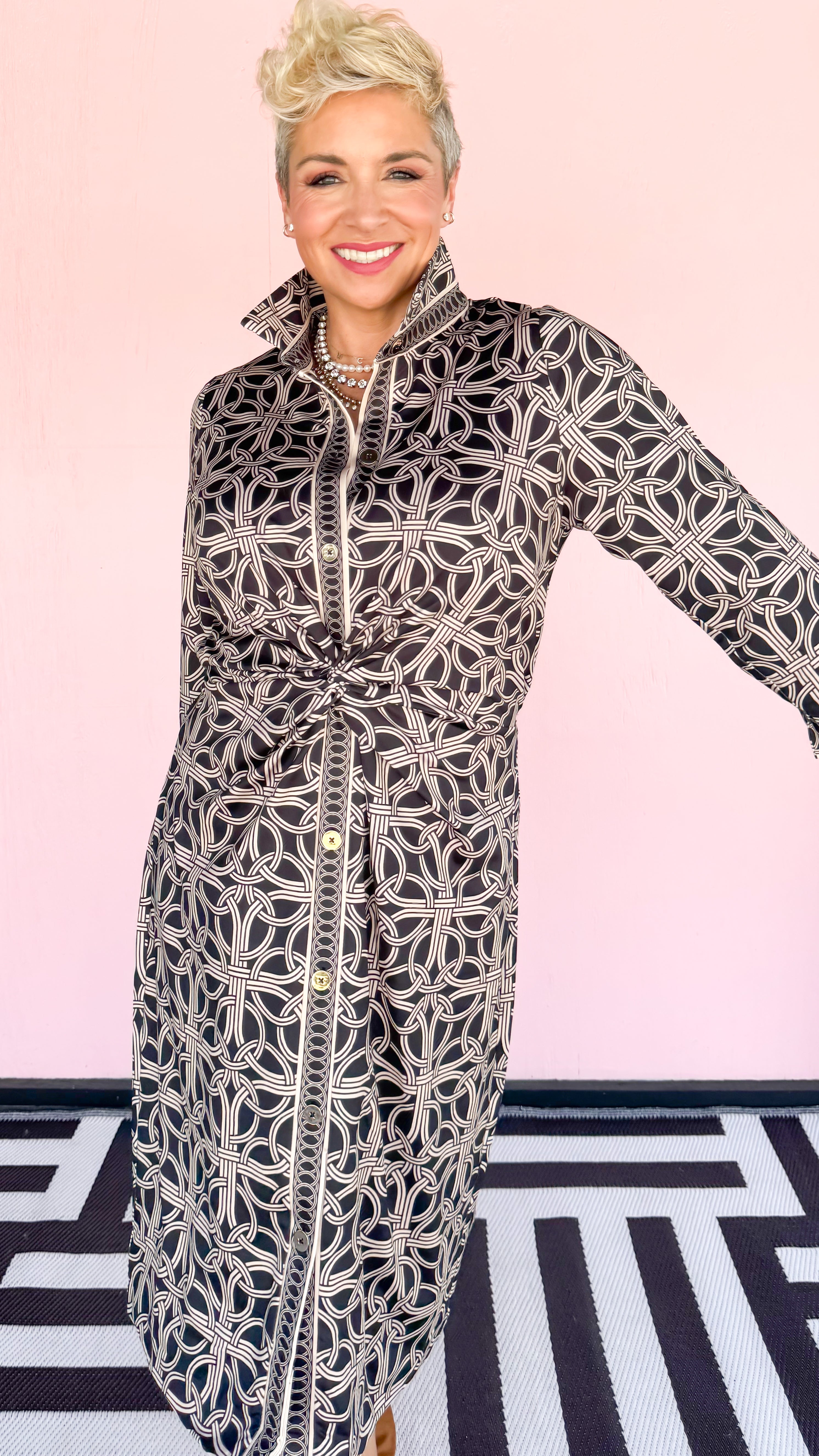 Twist & Shout Ring Toss Dress/Black