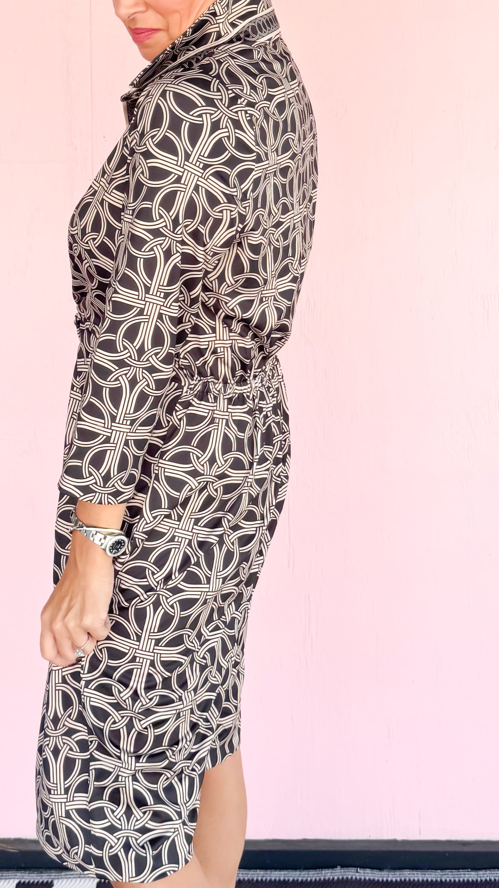Twist & Shout Ring Toss Dress/Black