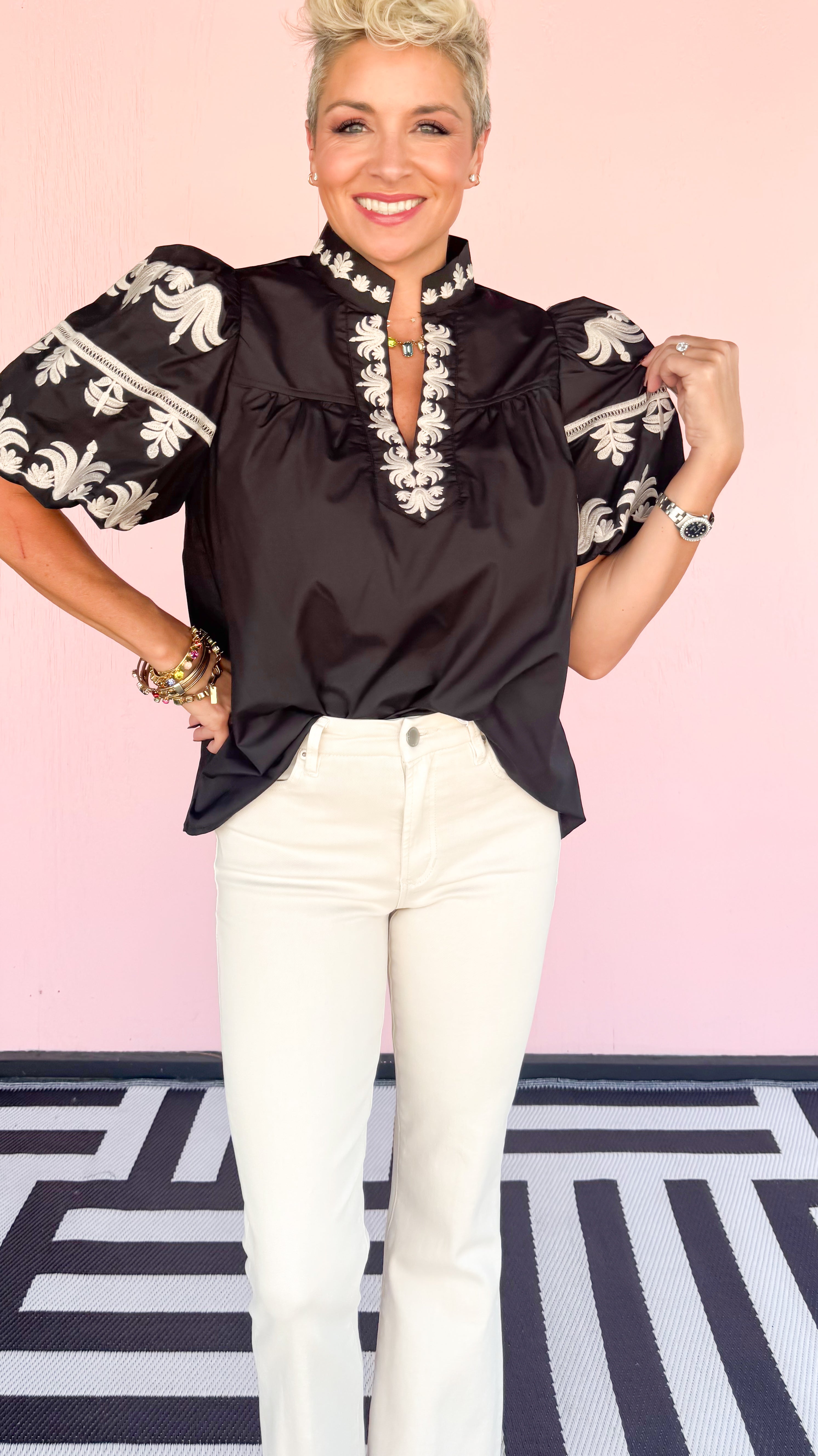 Embroidered Bubble Sleeve Top/Black
