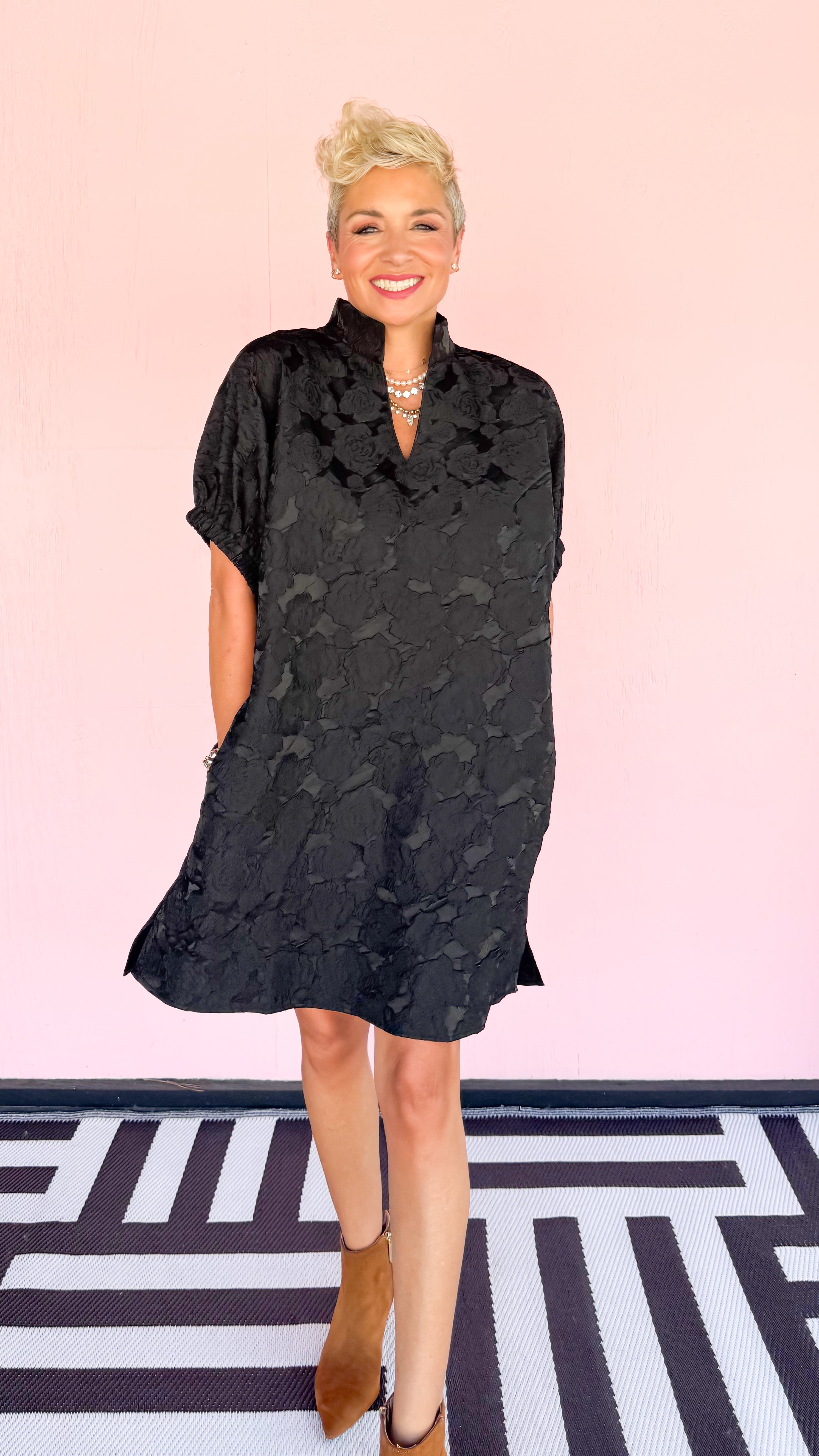 Rose Embossed Short Dress/Black