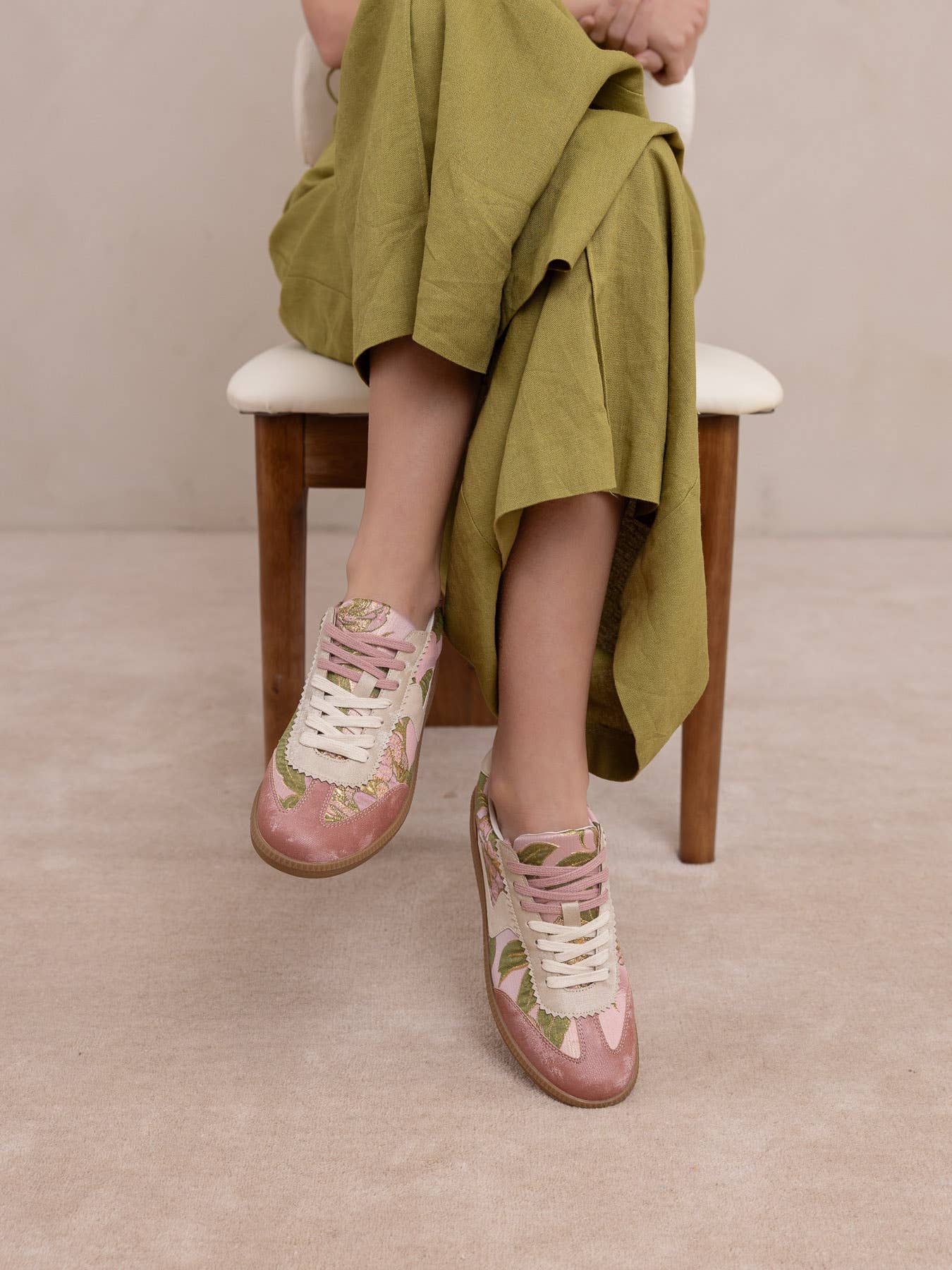 Rose Garden Classic Sneakers
