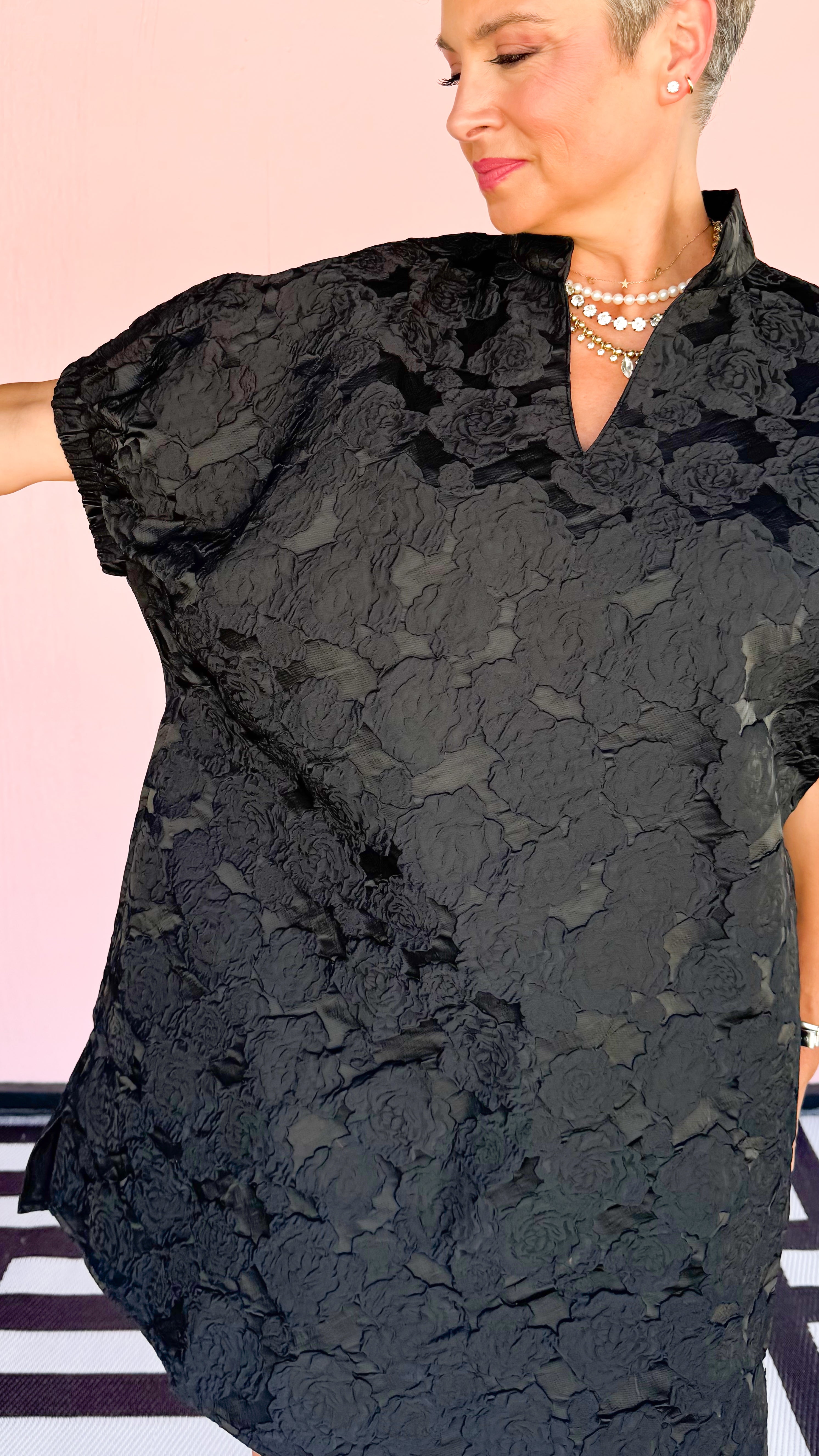 Rose Embossed Short Dress/Black