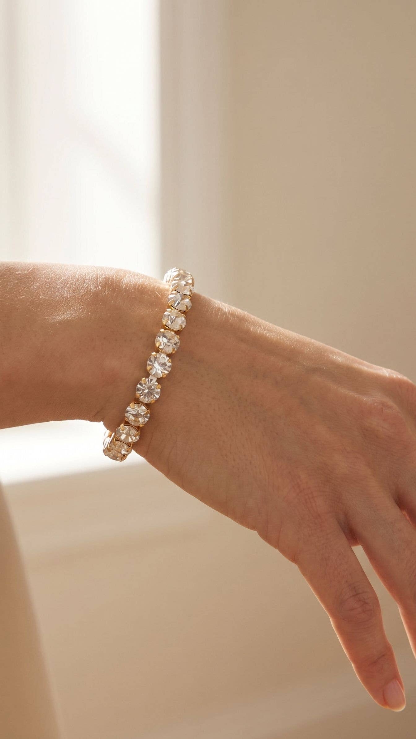 10K Gold Plated & Clear Crystal Stretch Bracelet 7in