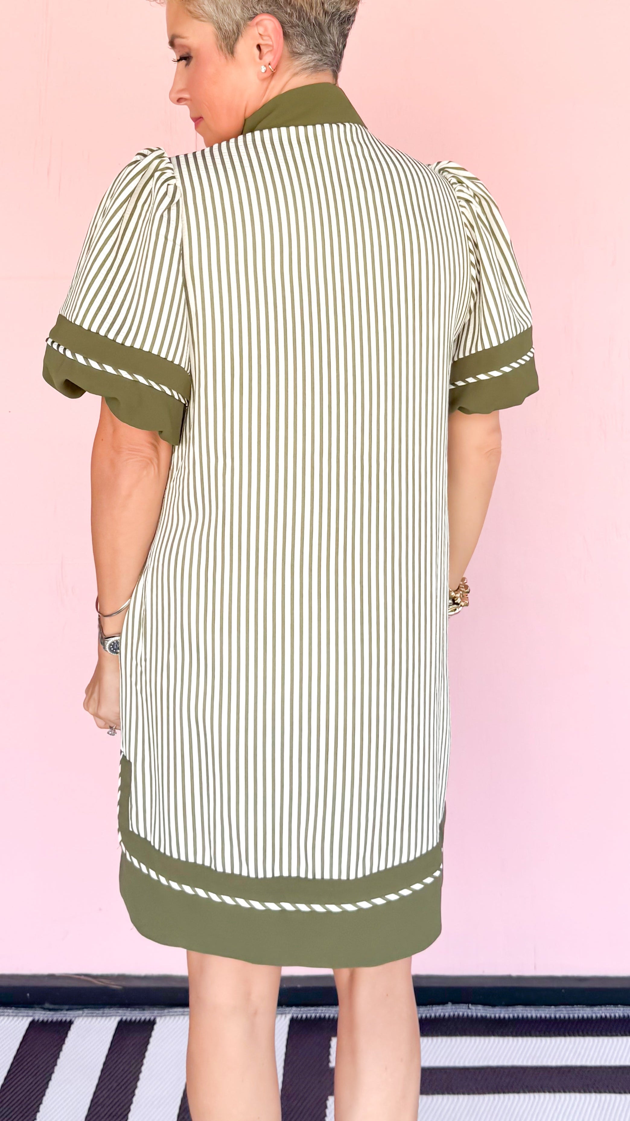 Jenessa Seersucker Short Dress/Green
