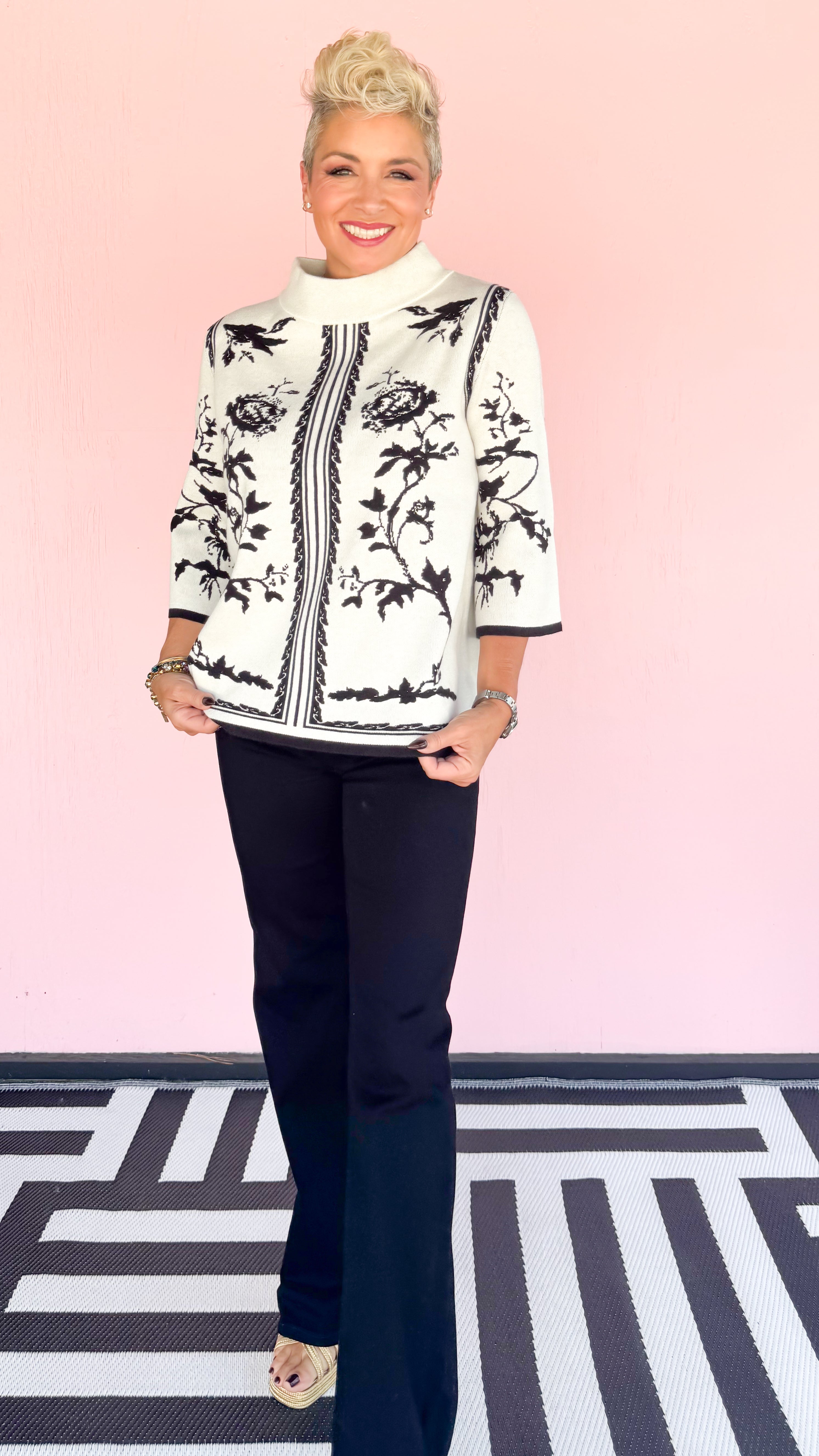 Floral Jacquard Sweater/Black White