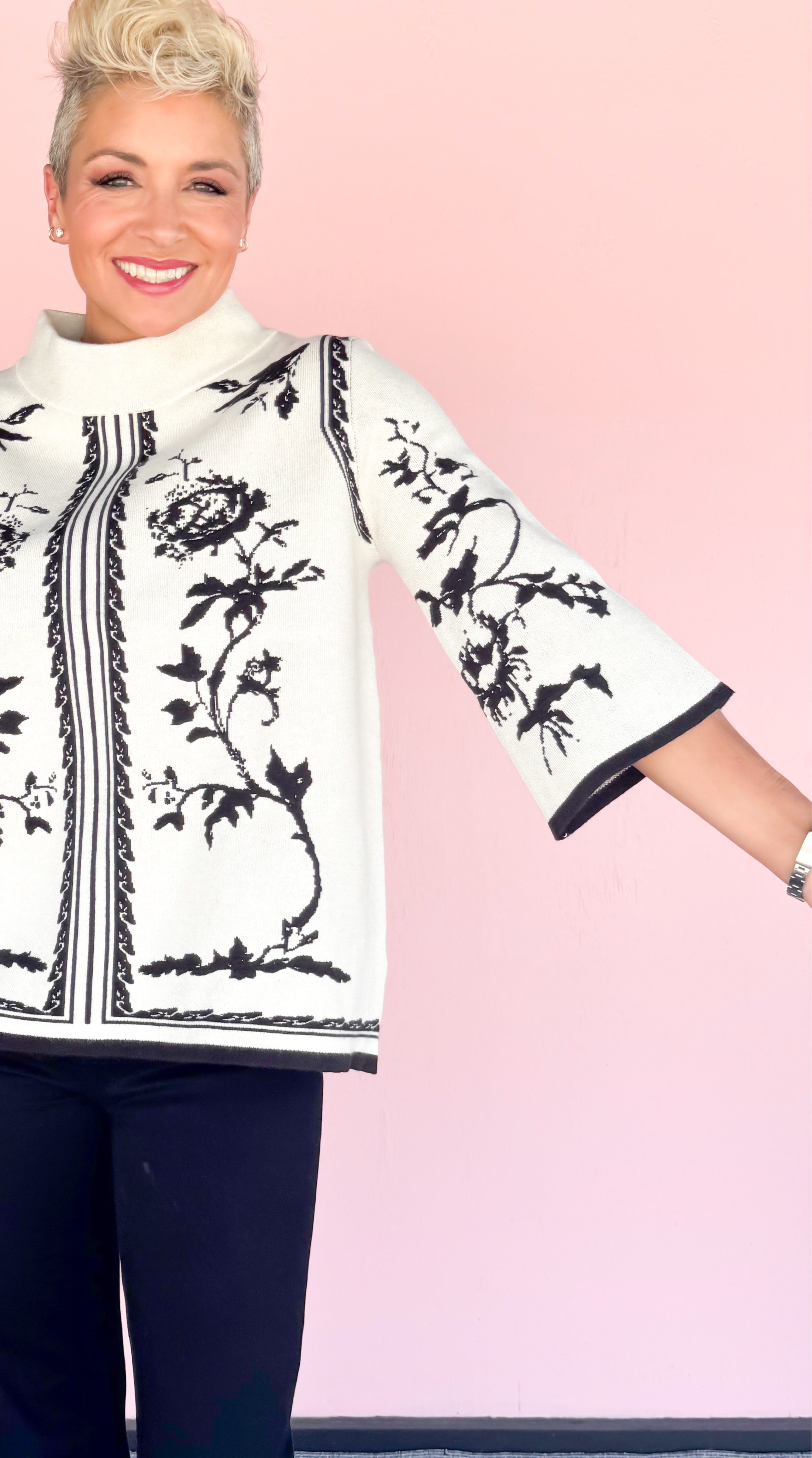 Floral Jacquard Sweater/Black White