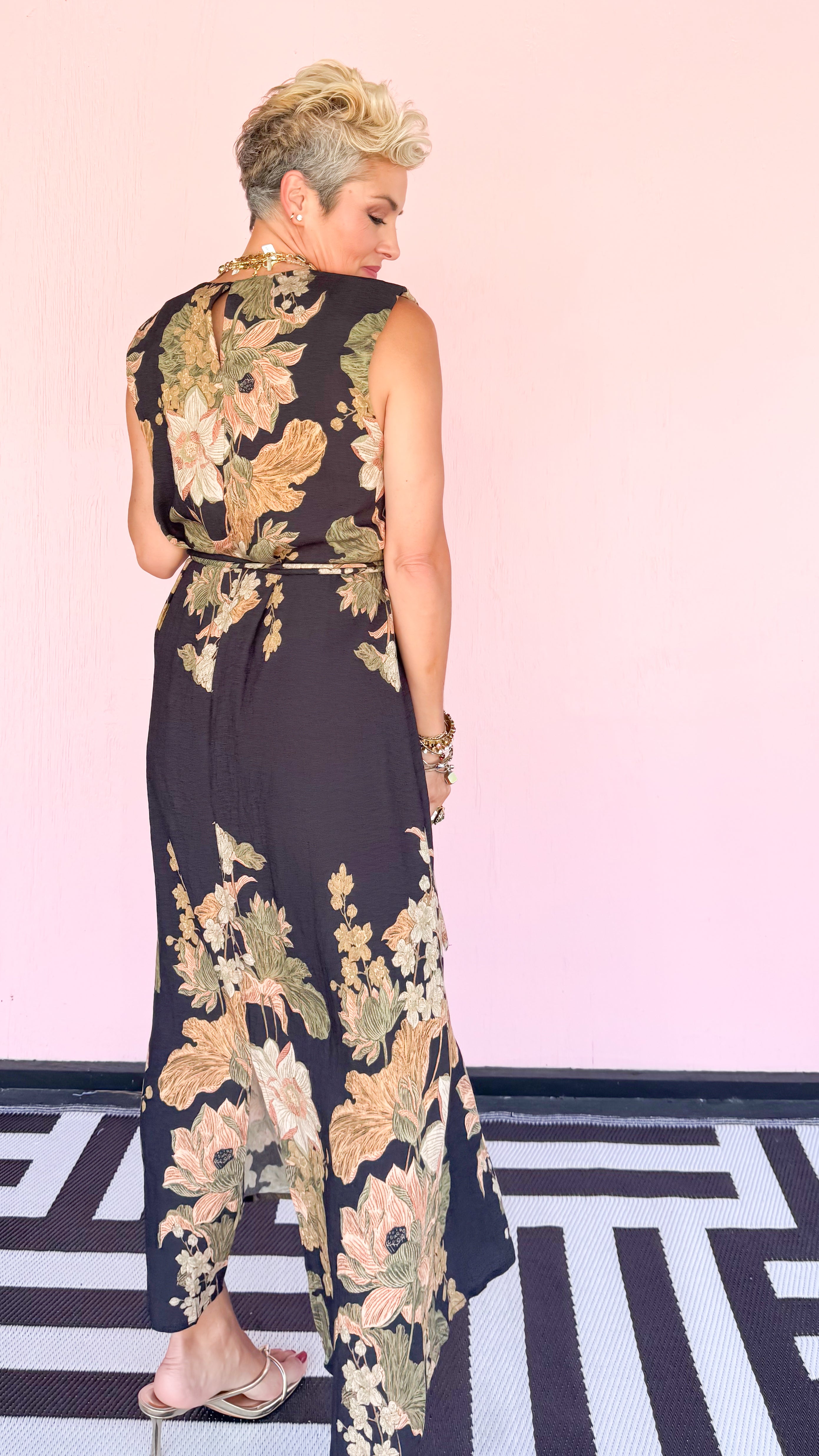 Floral Maxi Sleeveless Belted Dress/Black