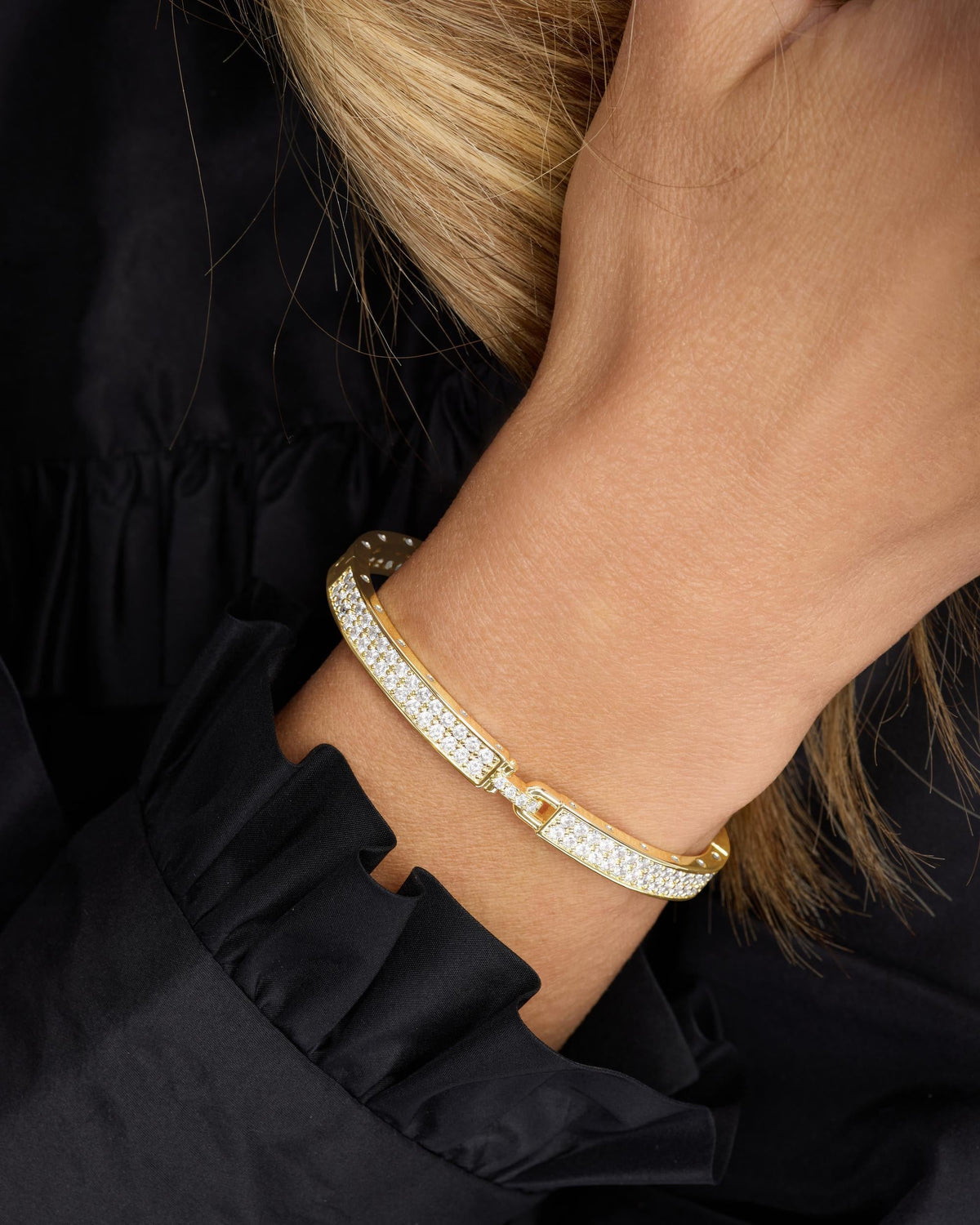 Ashley Malibu Lock Cuff 6mm gold, worn on wrist