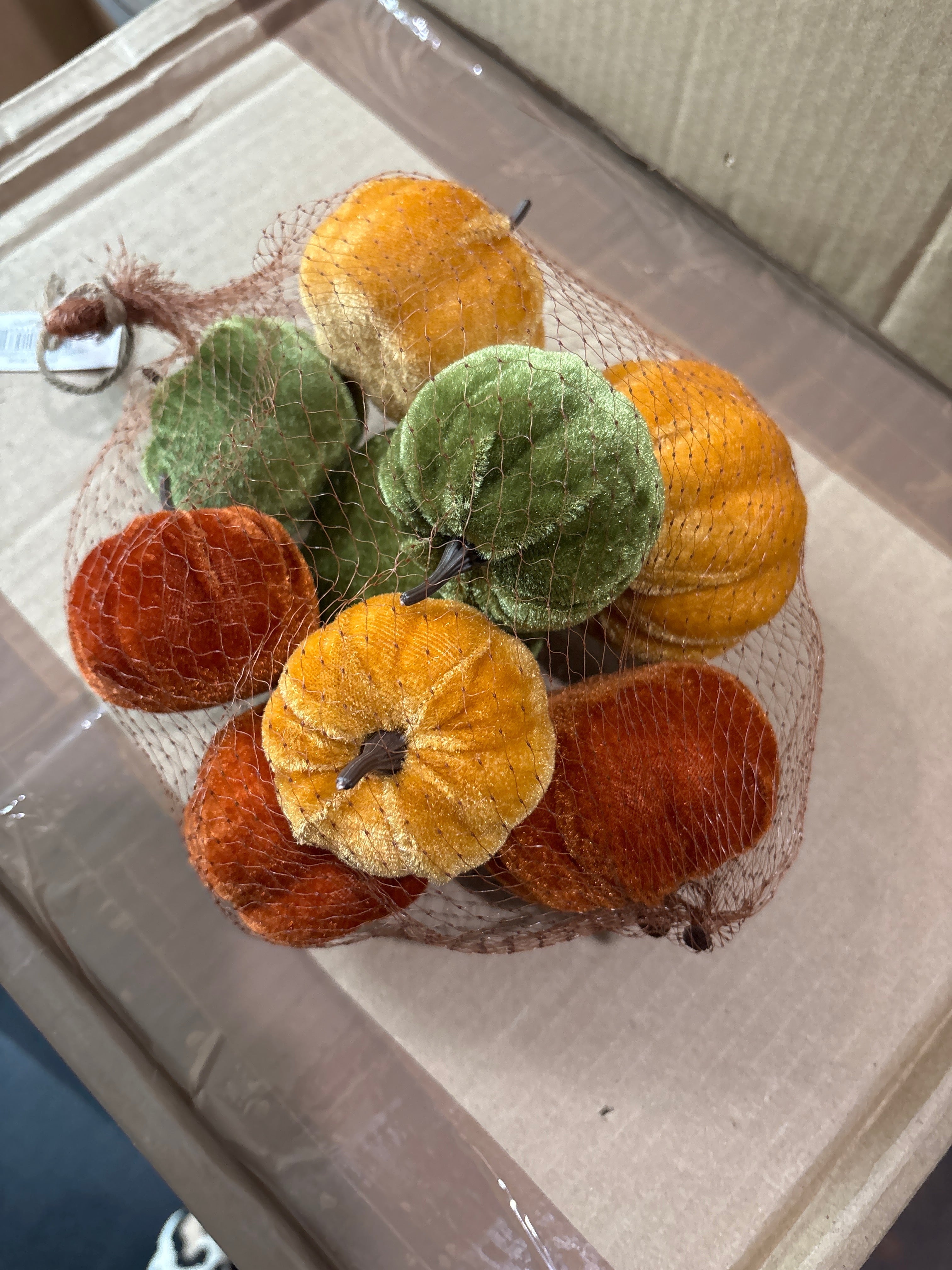 Bag of 8" Velvet Pumkins