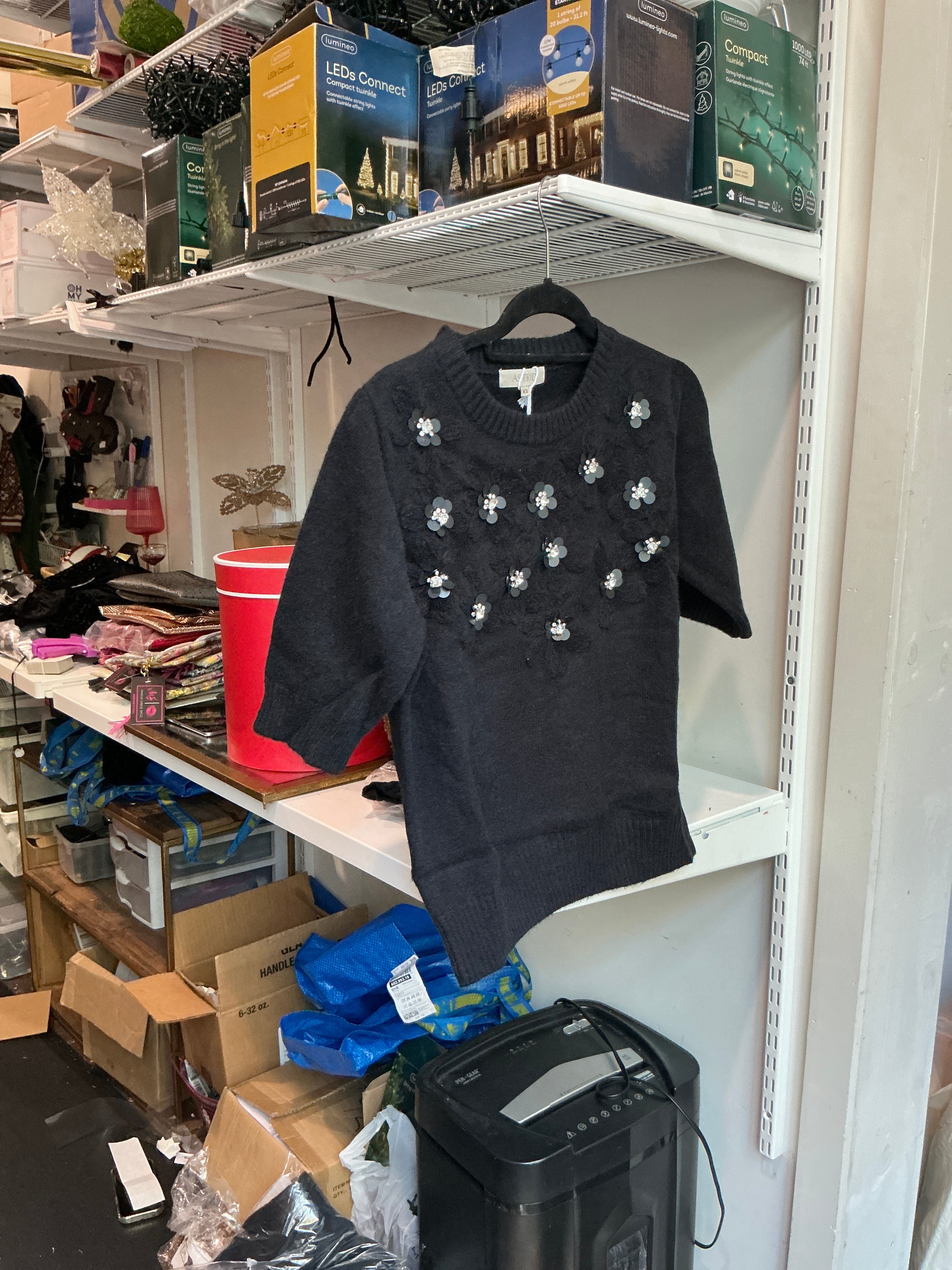 Flower Rhinestone Sweater/Black