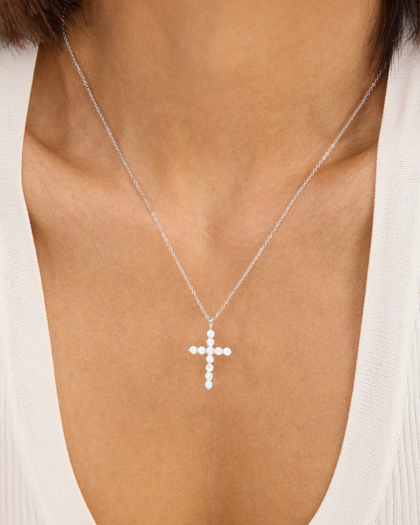 Oh She Fancy Small Cross Necklace