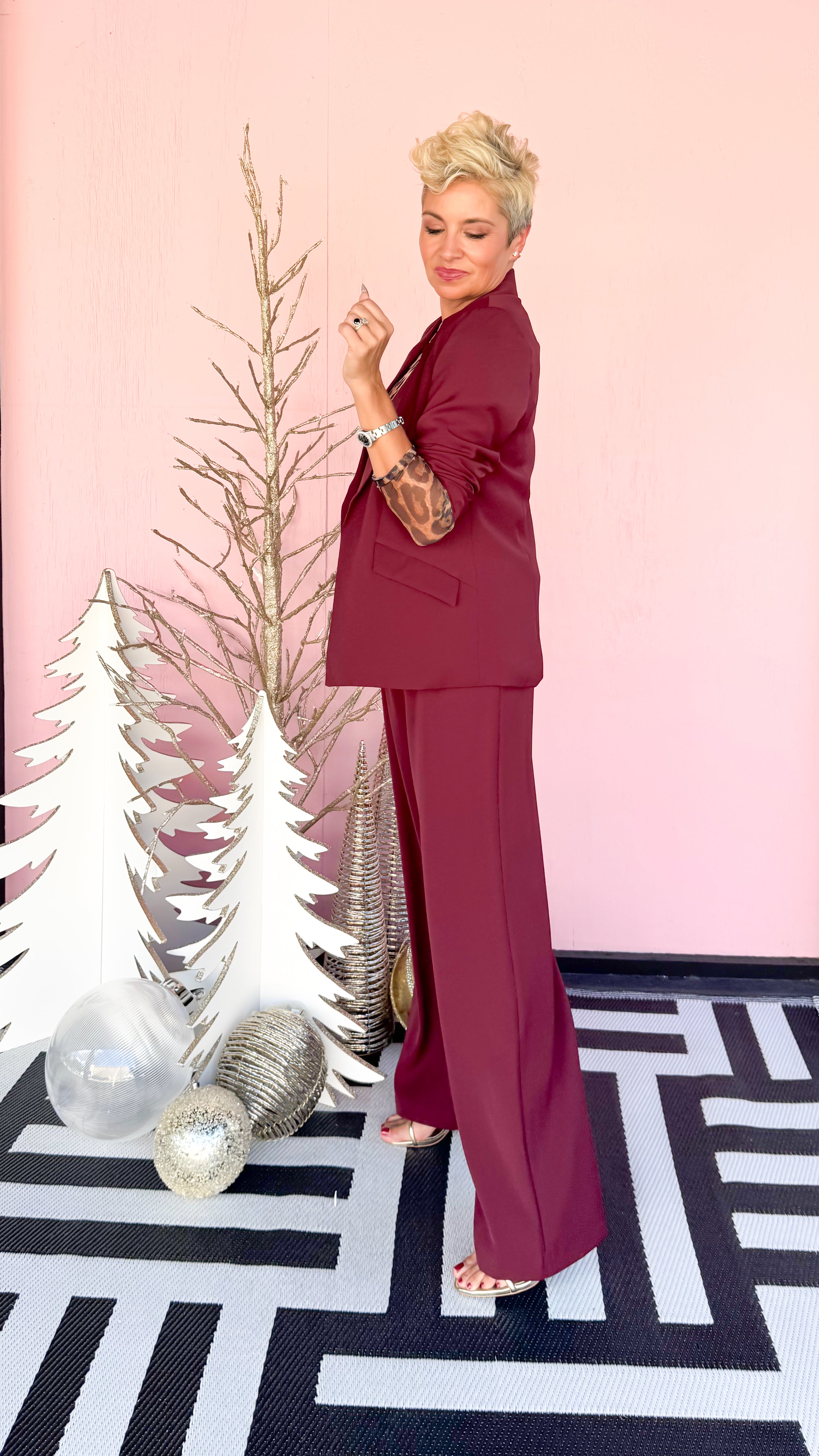 Shirred Sleeve Blazer/Burgundy