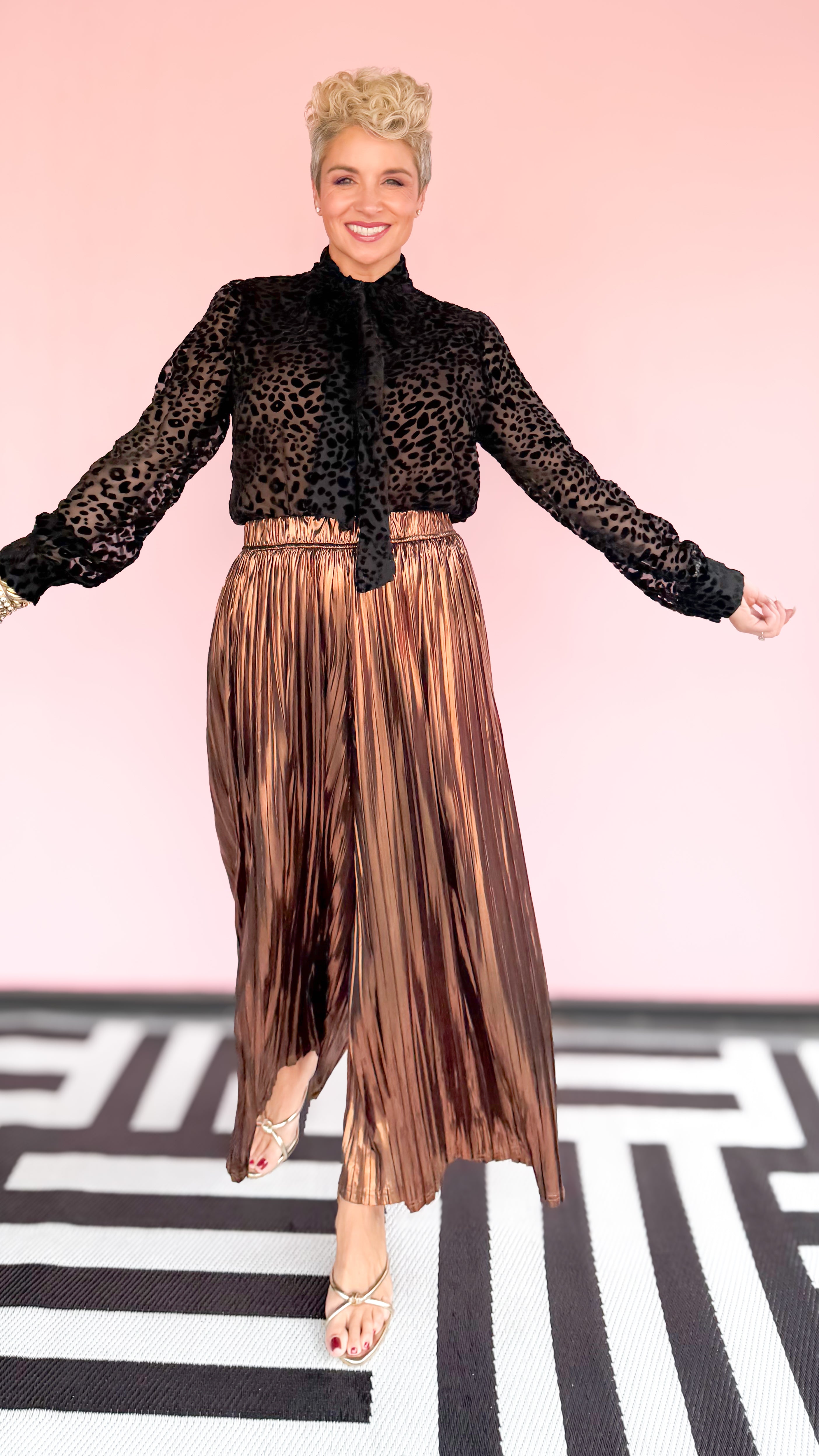 Pleated Metallic Culotte Pant/Brown