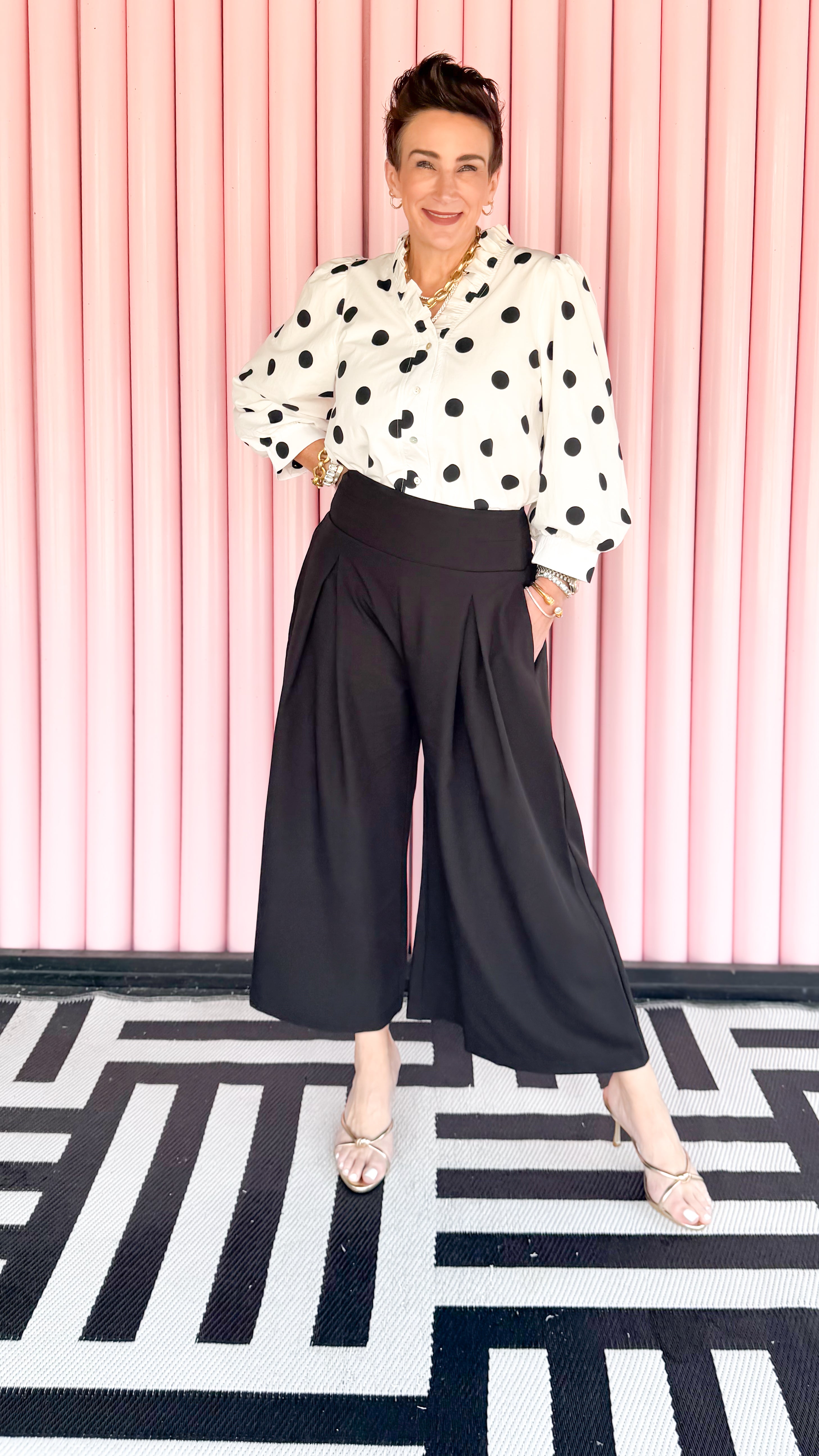 スケートボード styling set cropped T-shircargo pants Amanda Cropped Wide Leg Pants | Black Pleated Pants | The BLVD Boutik