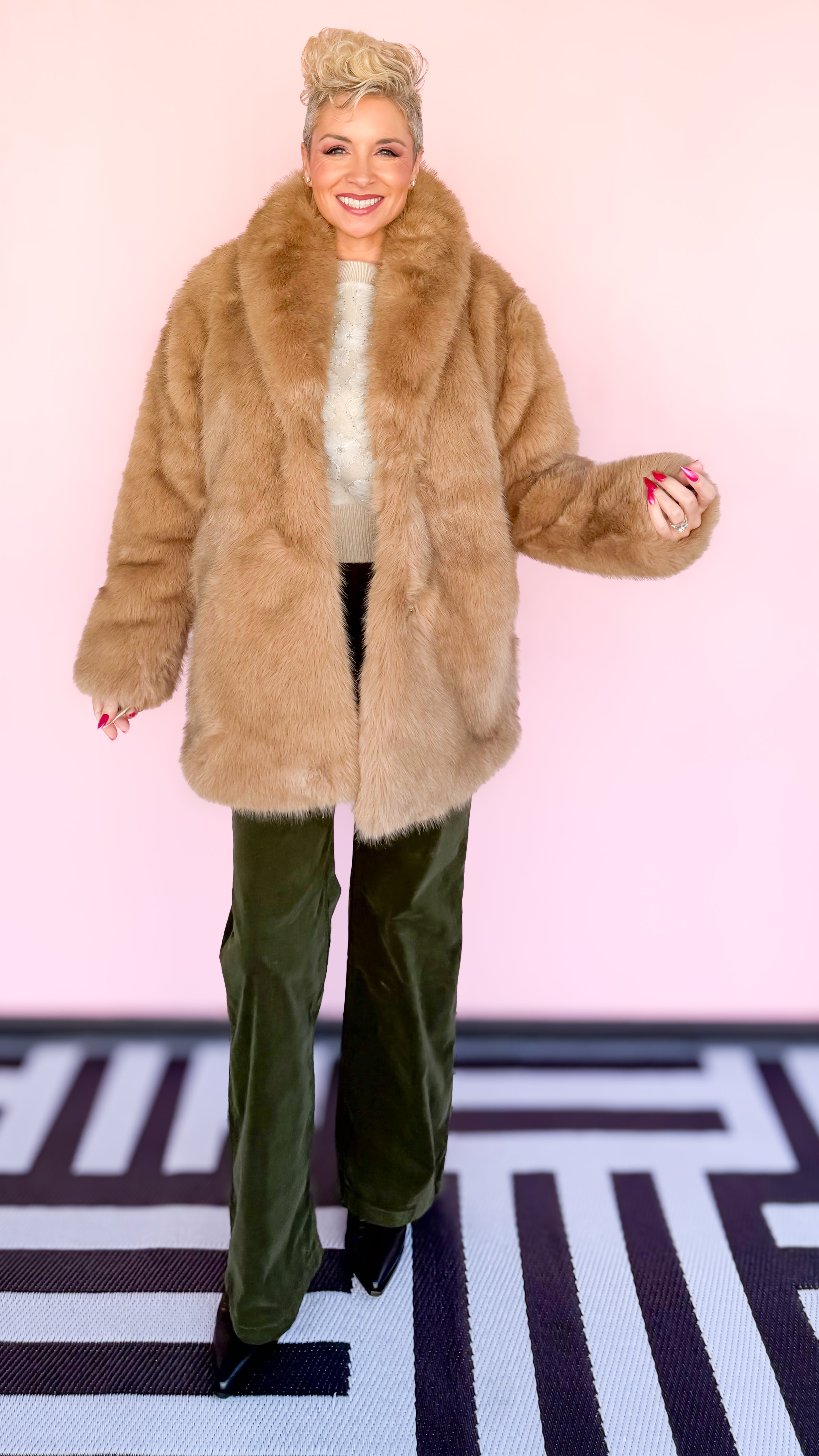 Logan Faux Fur Coat/Tan