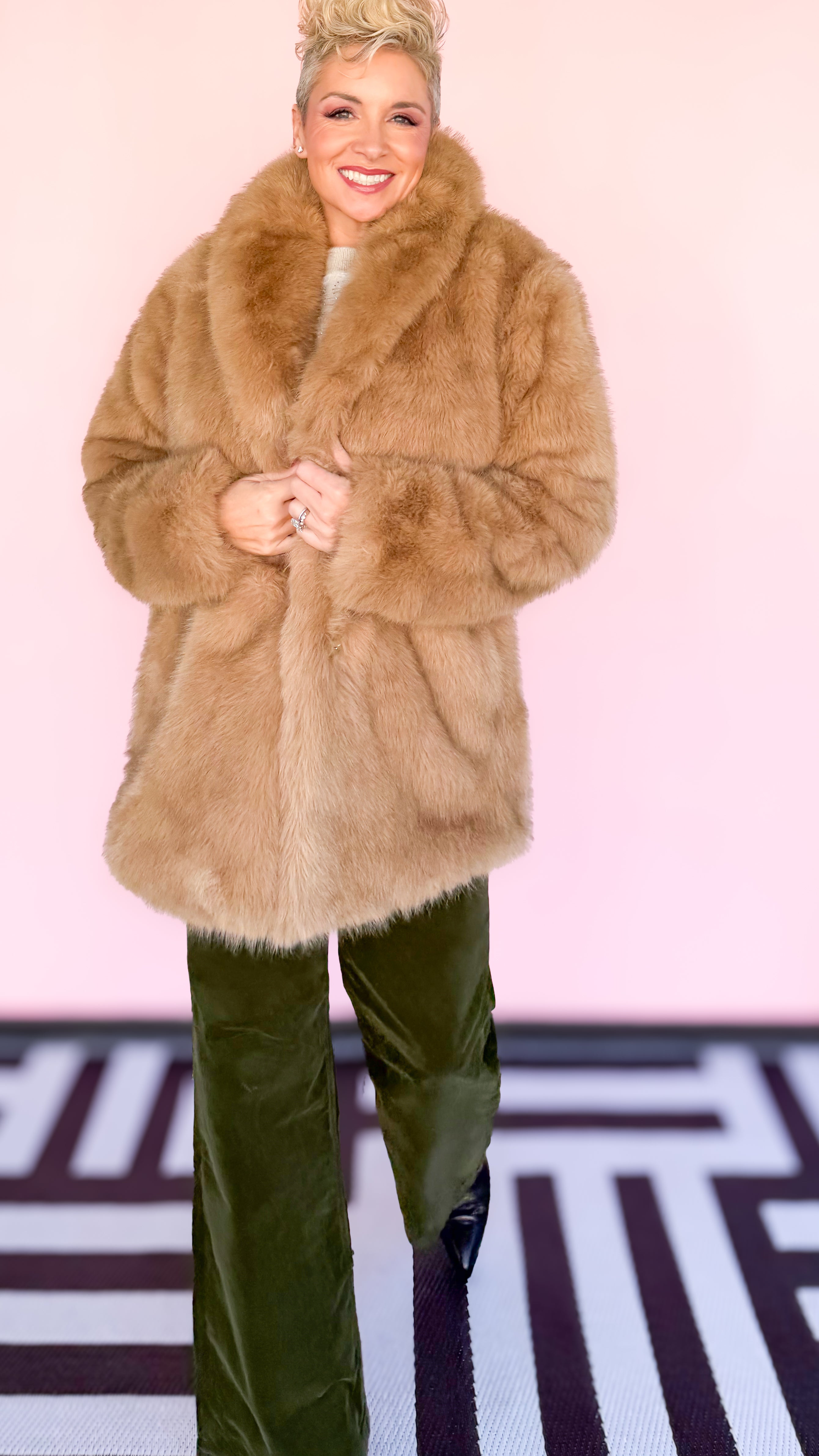 Logan Faux Fur Coat/Tan