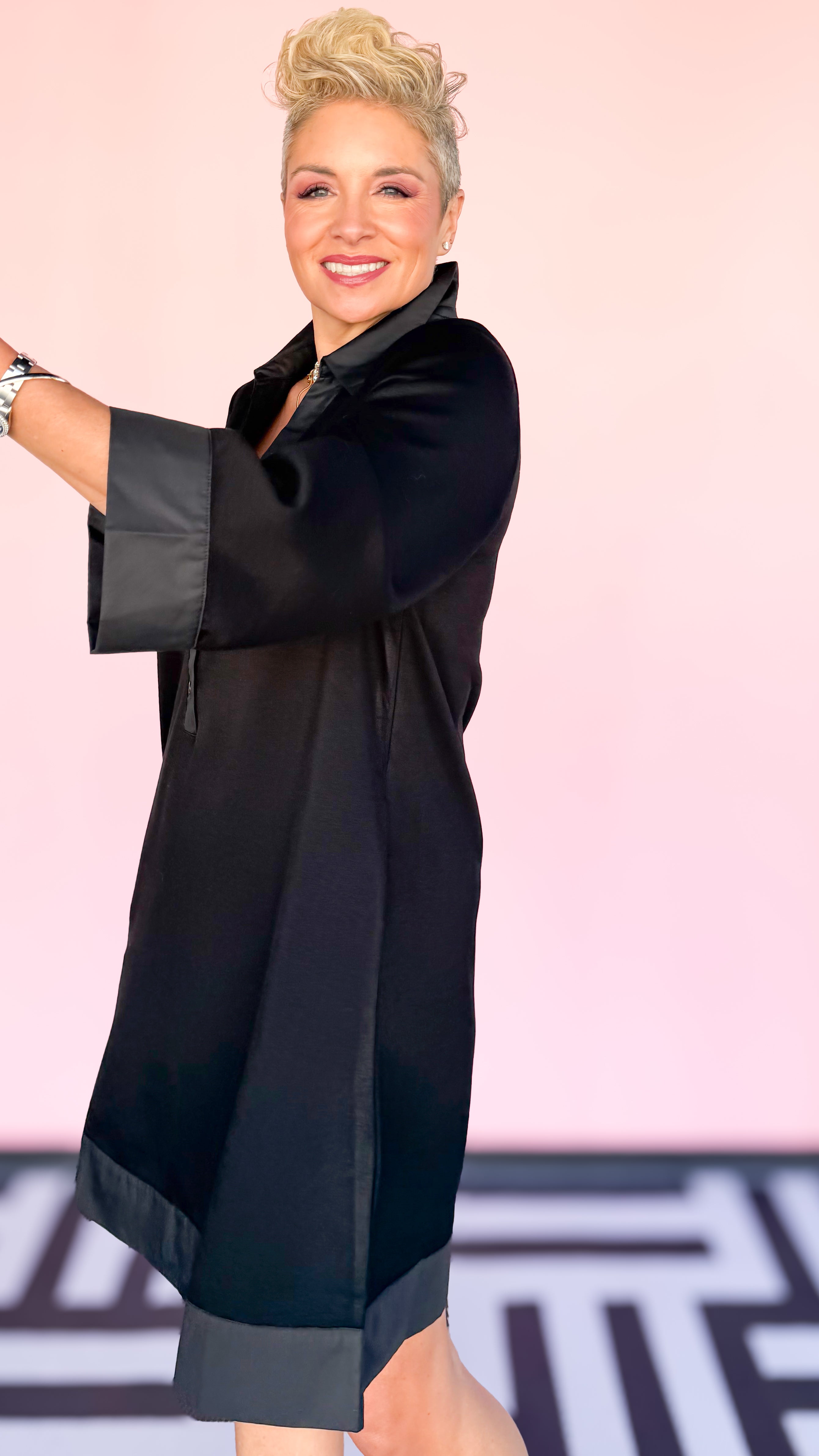 Short Long Sleeve Dress/Black