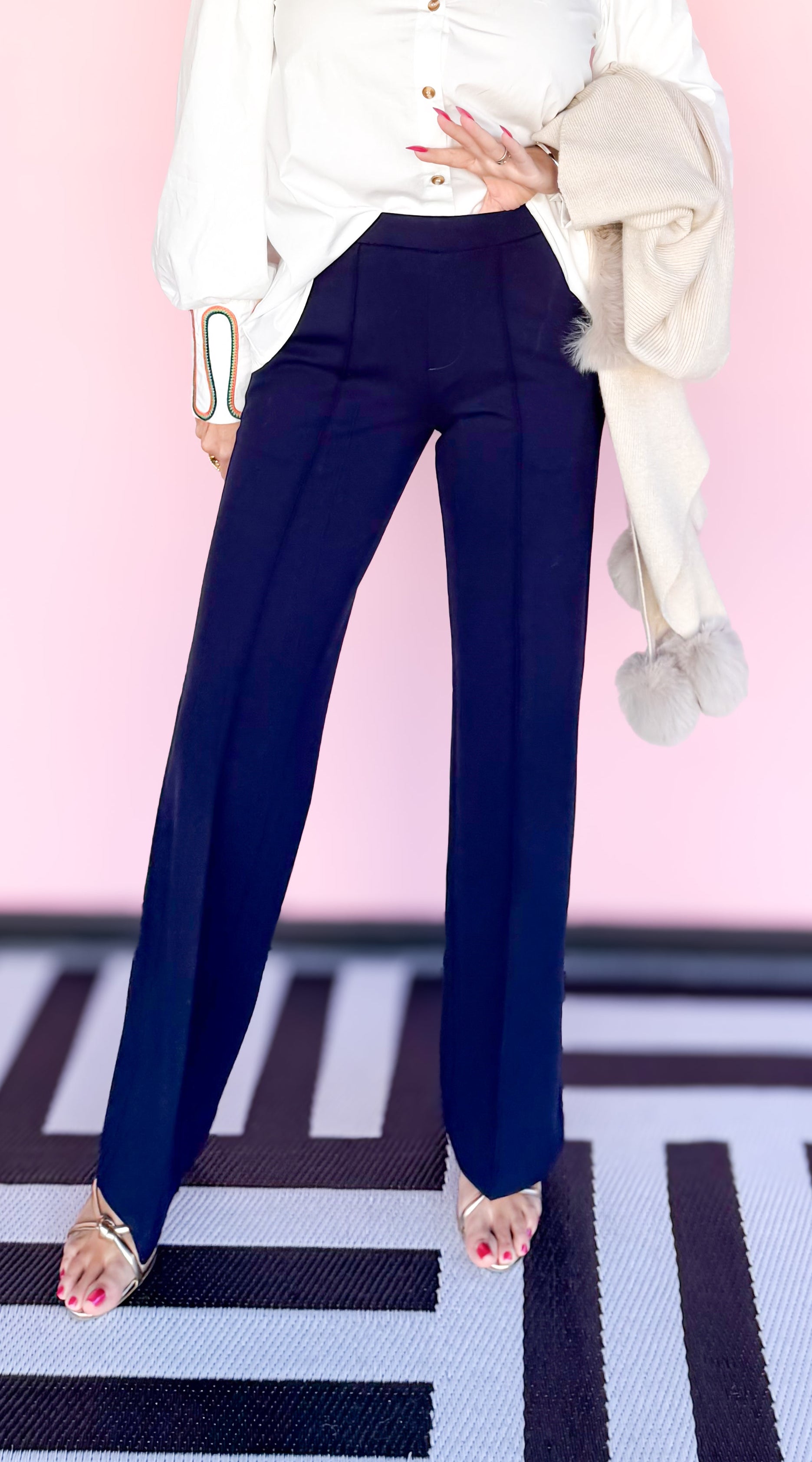 Wide Leg Pull-on Trouser