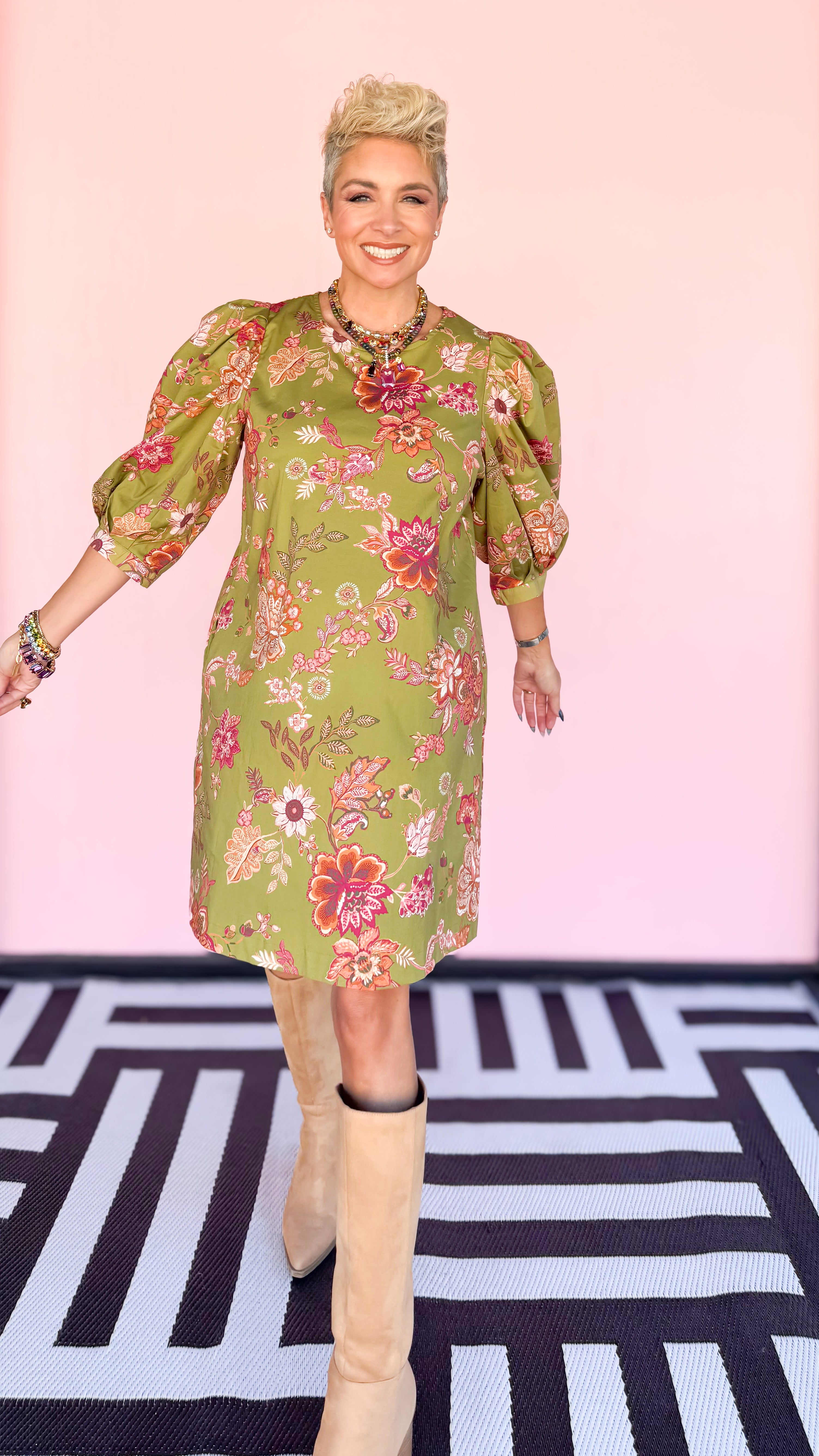 Olivia Short Floral Dress/Olive - The BLVD