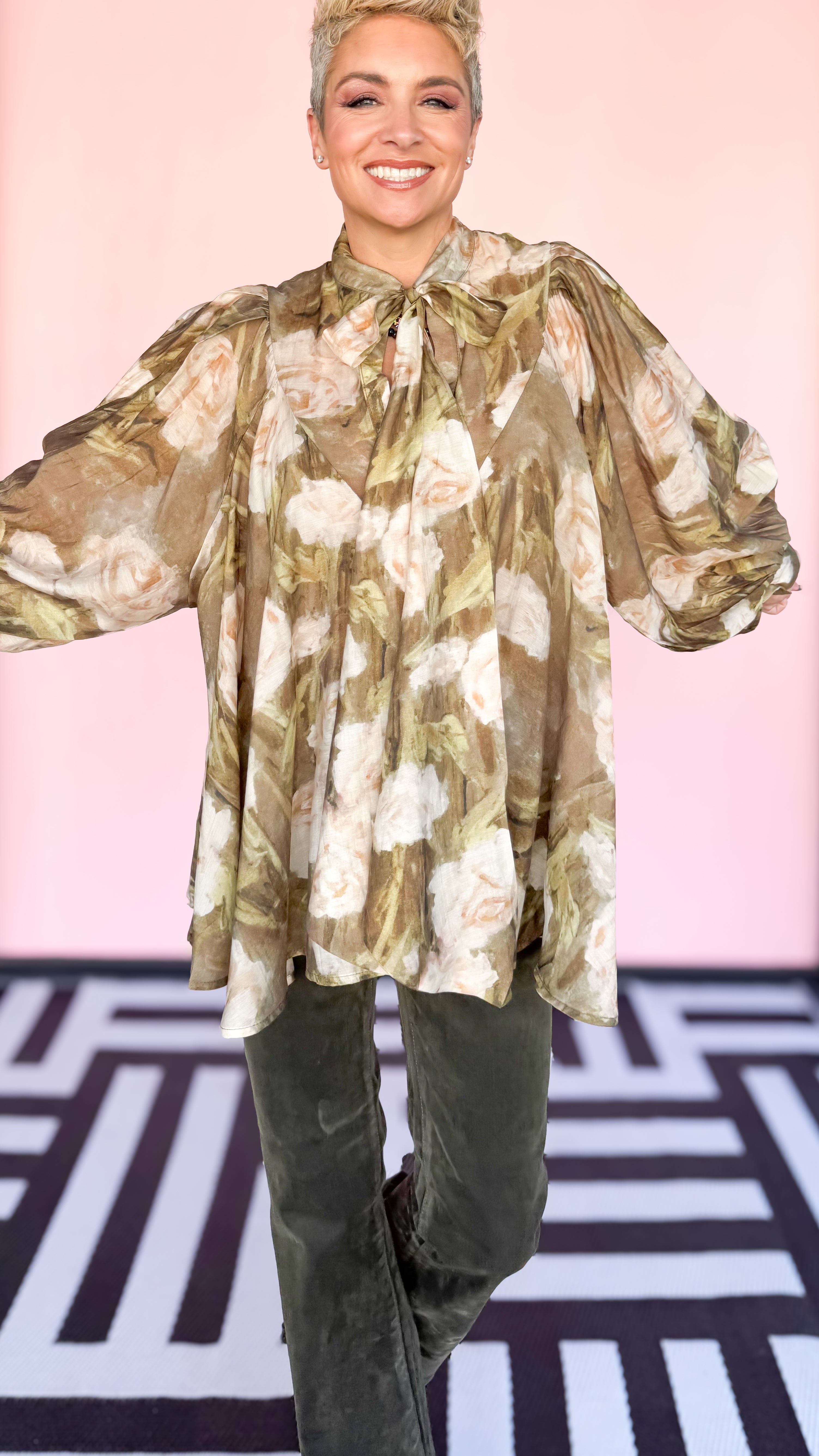 Oversized Rose Blouse/Green - The BLVD