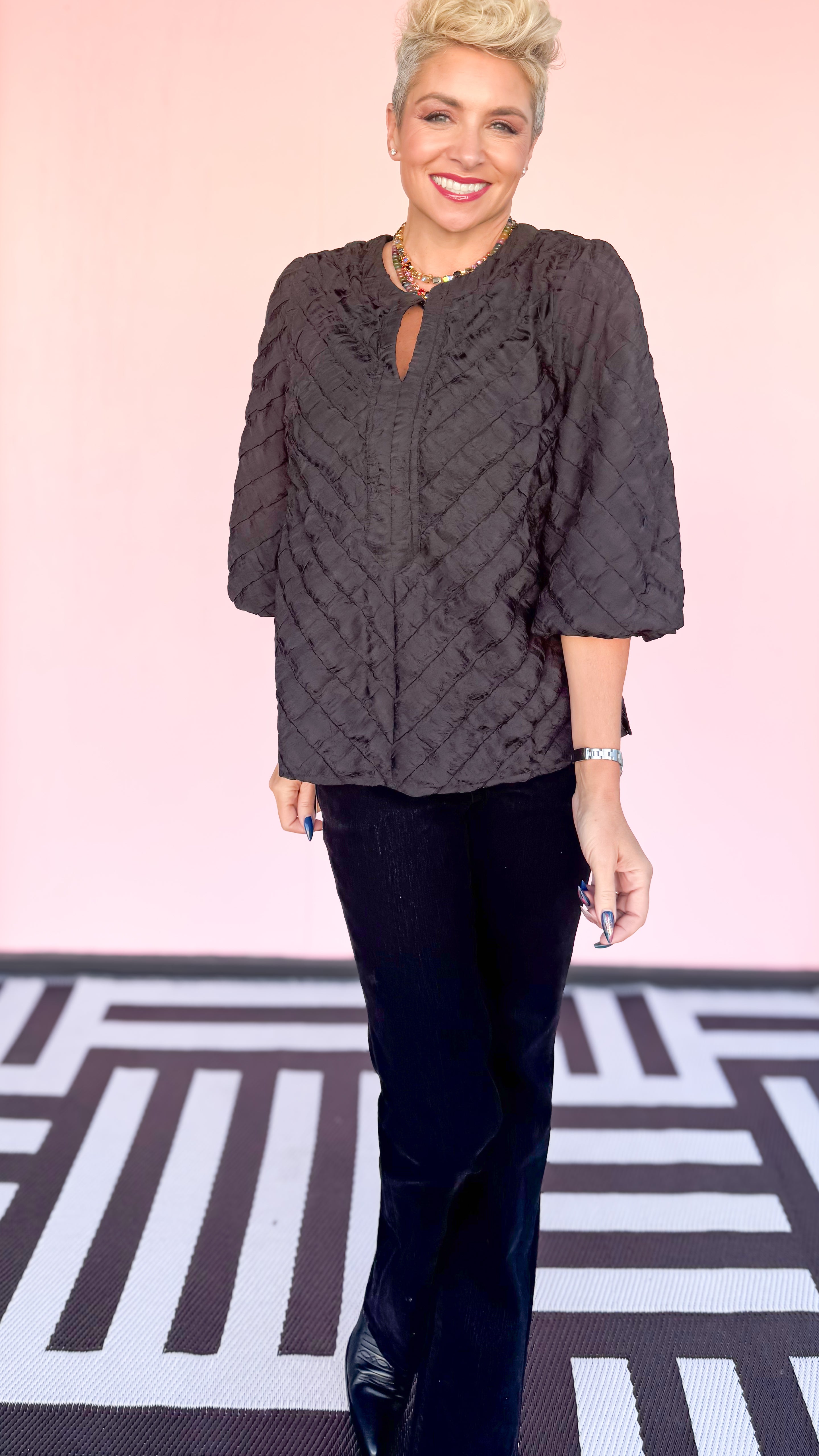 Puffy Chevron Top /Black - The BLVD