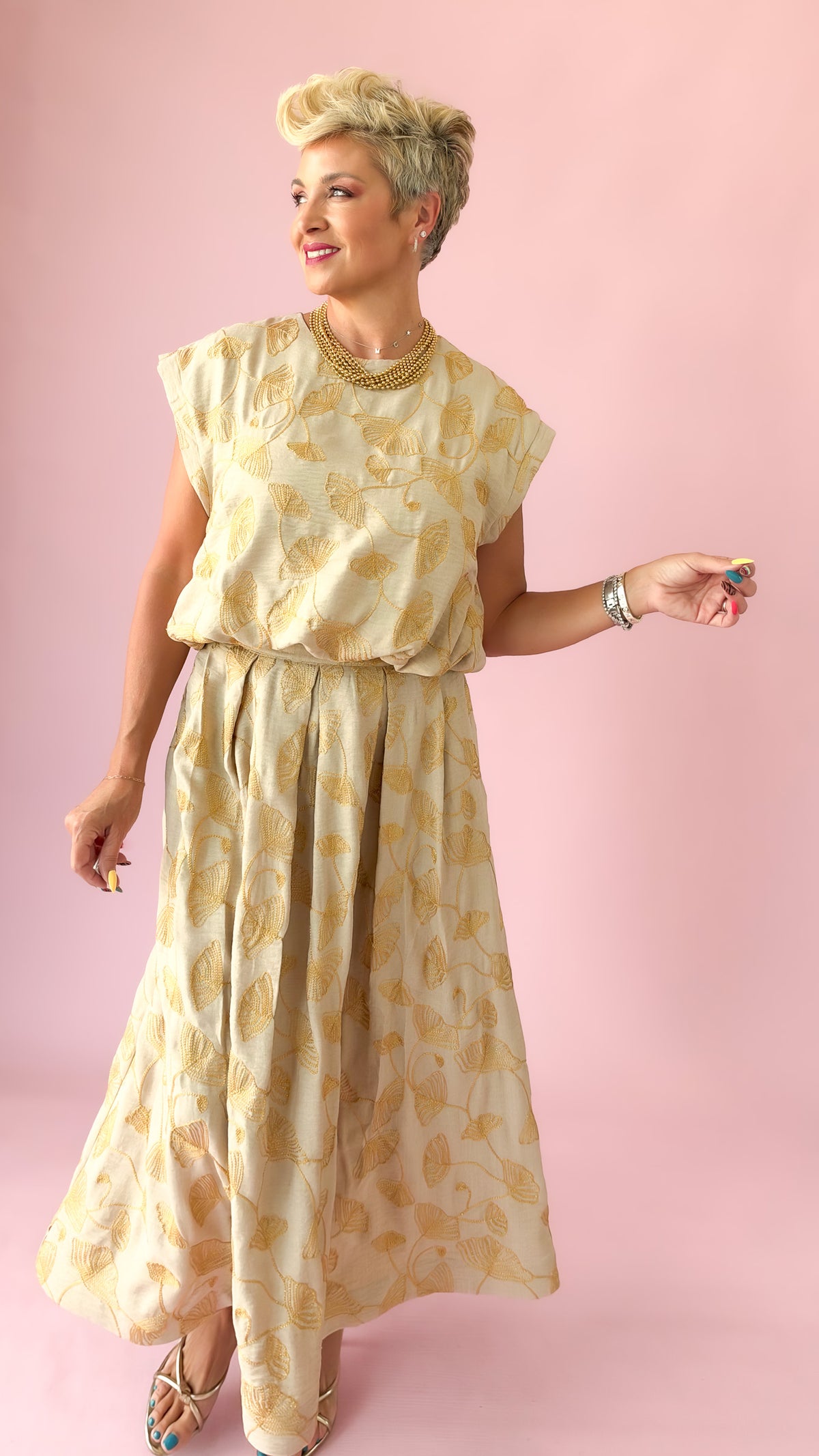 Embroidered Midi Skirt/Beige