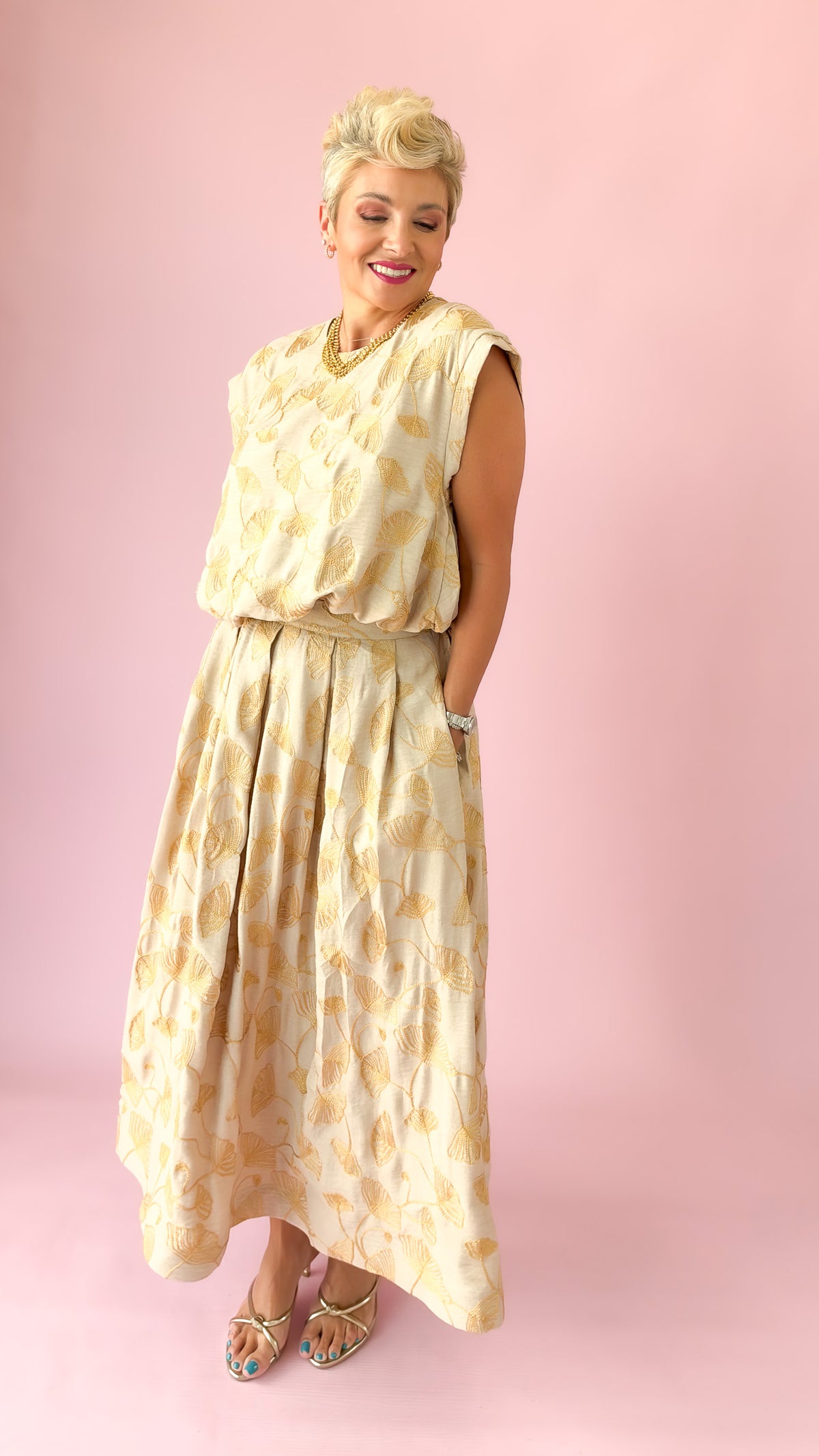 Embroidered Bubble Top/Beige
