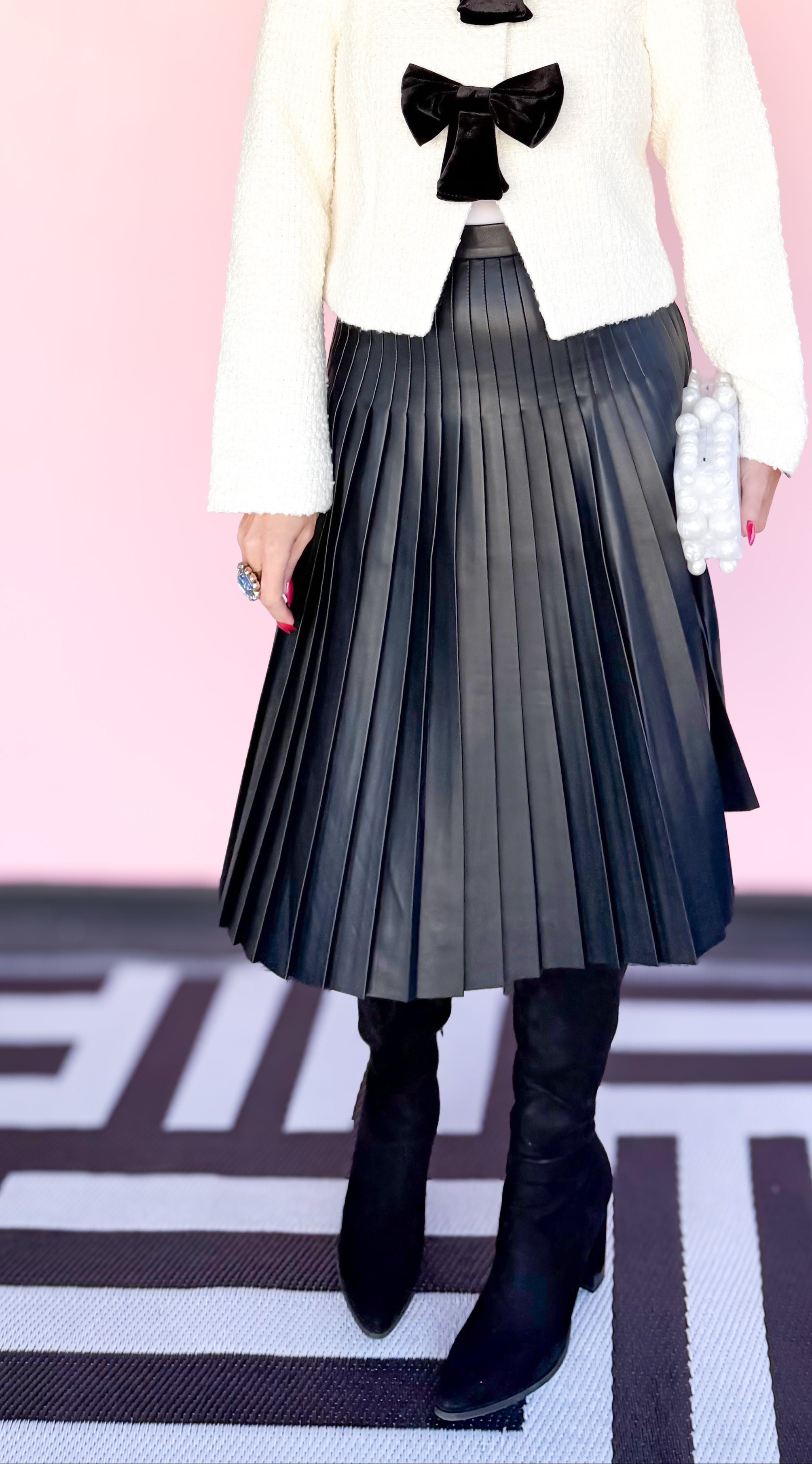 Faux Leather Pleated Midi Skirt/Black