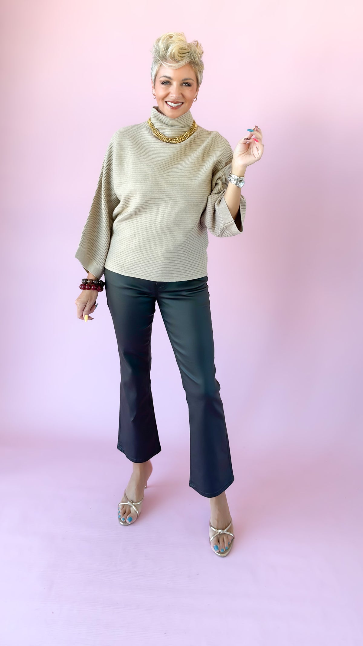 Ribbed Mock Neck Sweater/Taupe