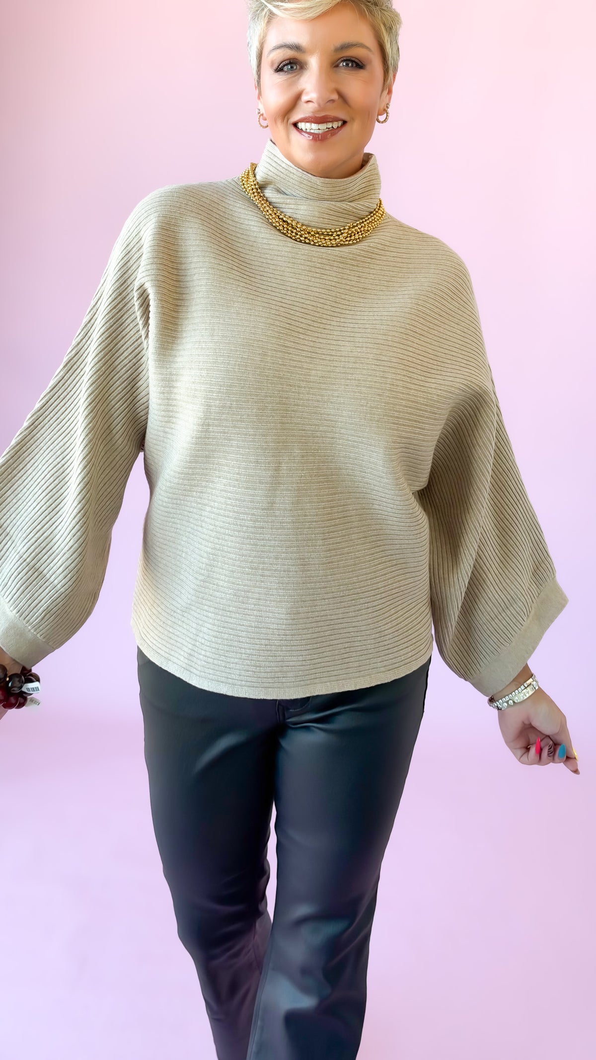 Ribbed Mock Neck Sweater/Taupe