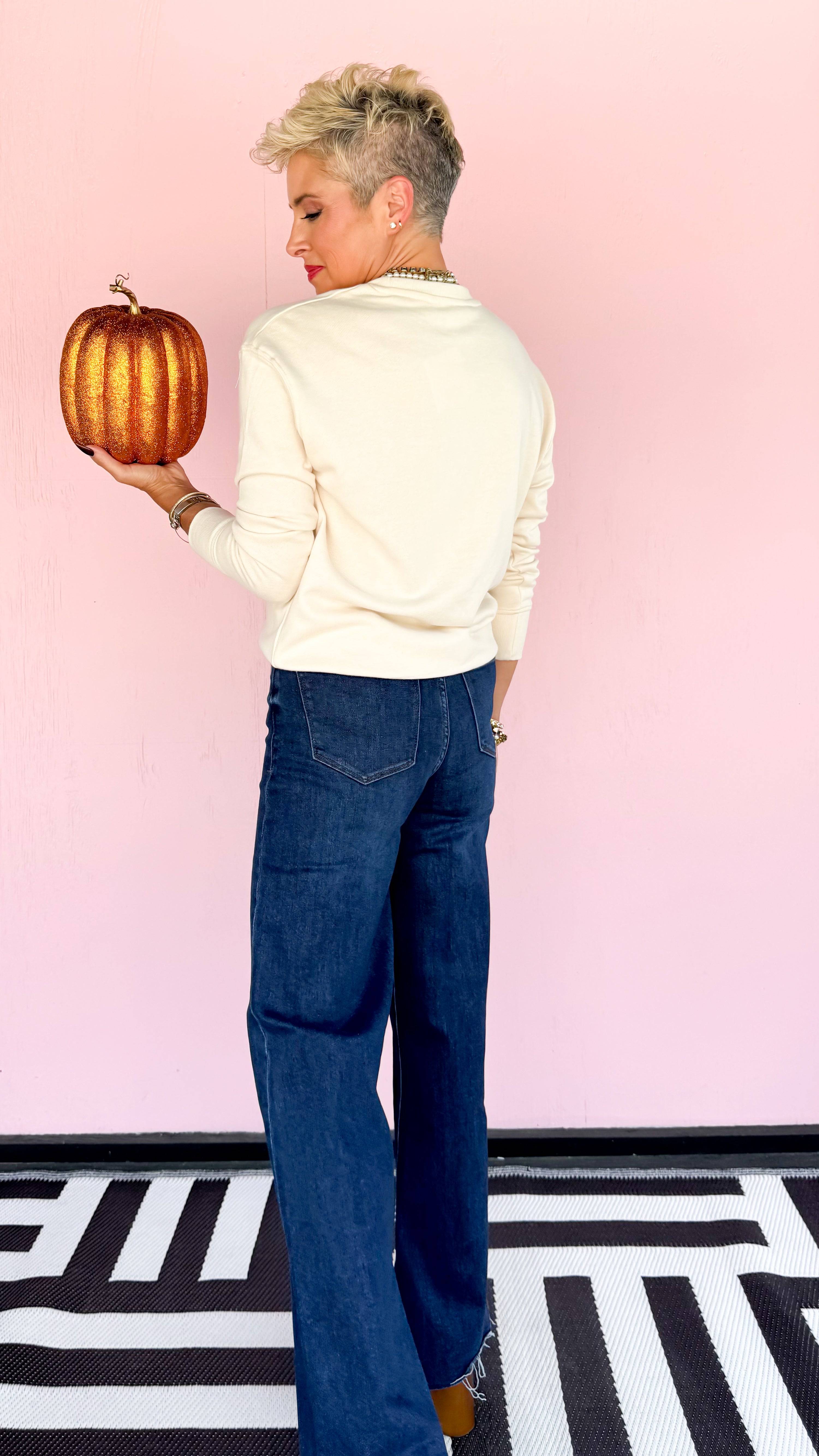 "Hey BOO" Sweatshirt Top/Cream - The BLVD