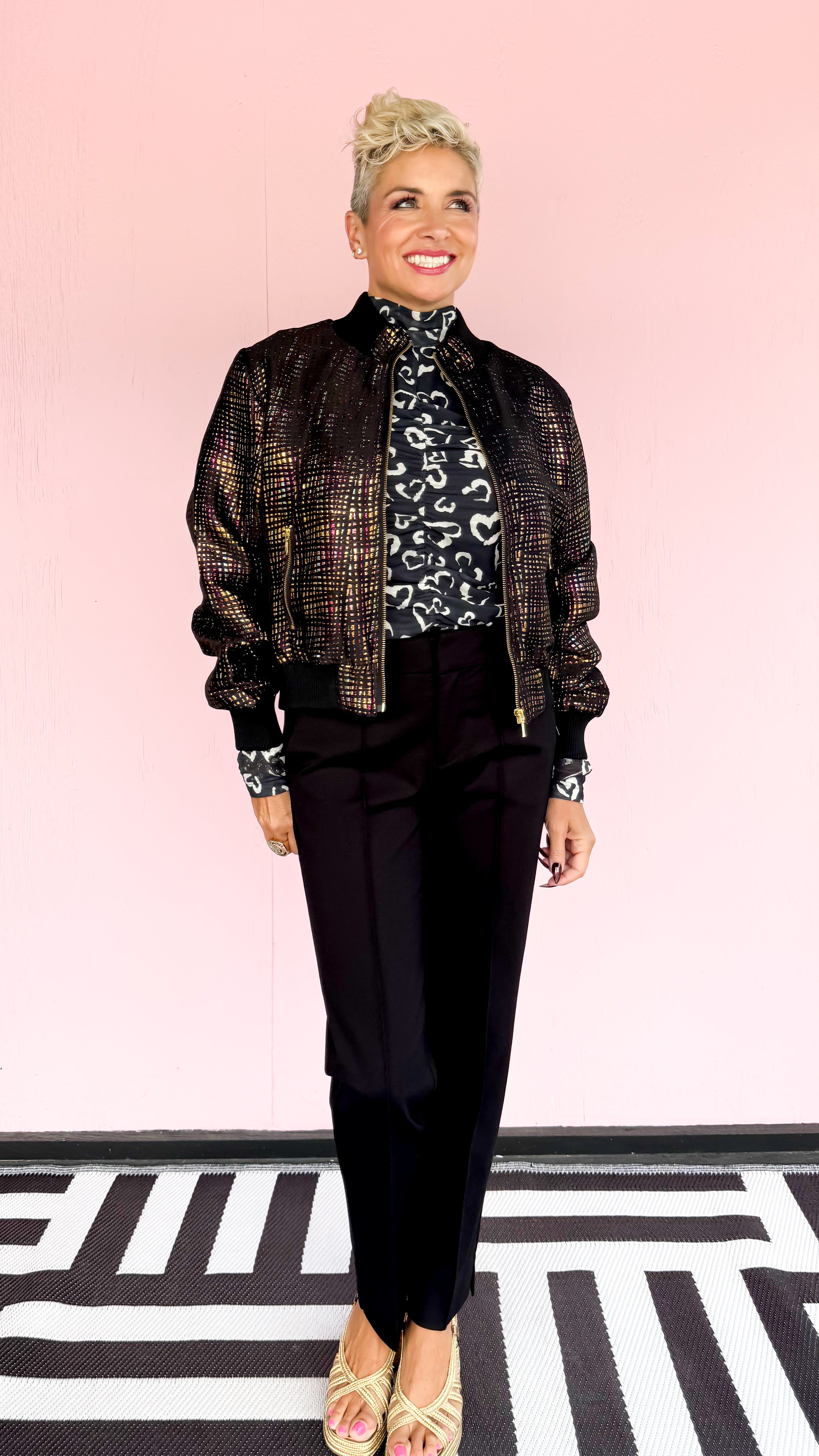 Alexa Shiny Cropped Jacket/Black - The BLVD