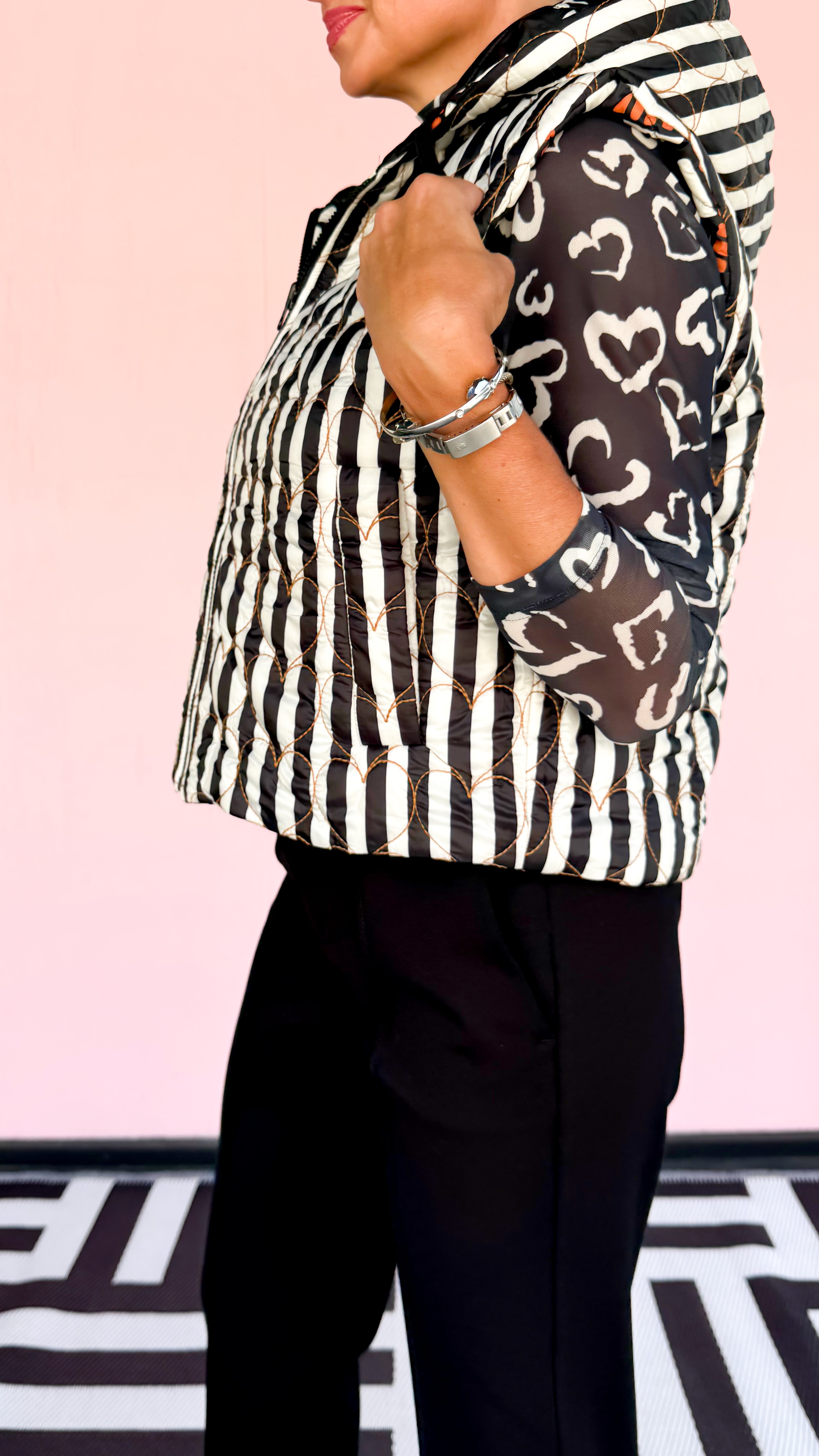 Ava Reversible Puffer Vest/Black - The BLVD
