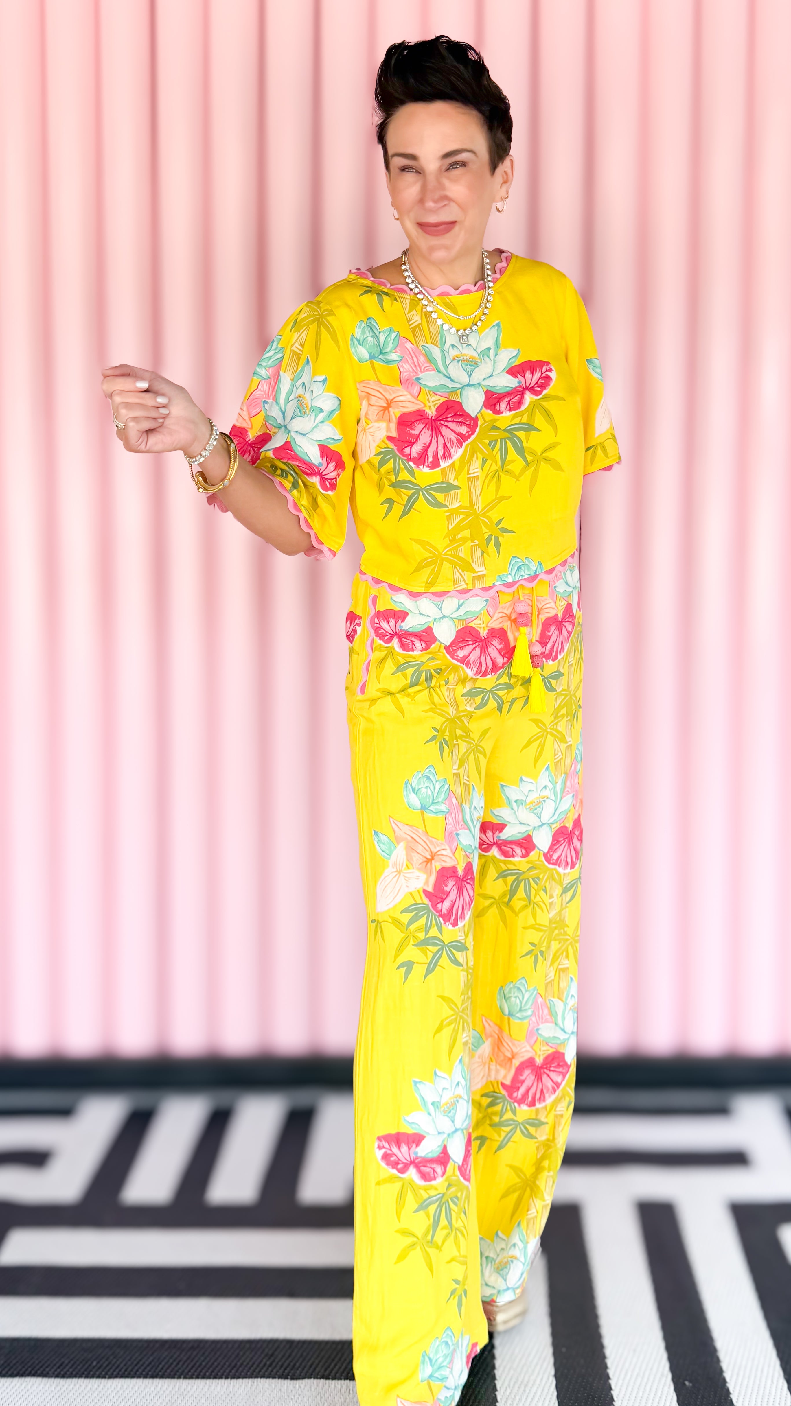 Paloma top Tropical Bamboo worn on model - detail view - BLVD Boutik