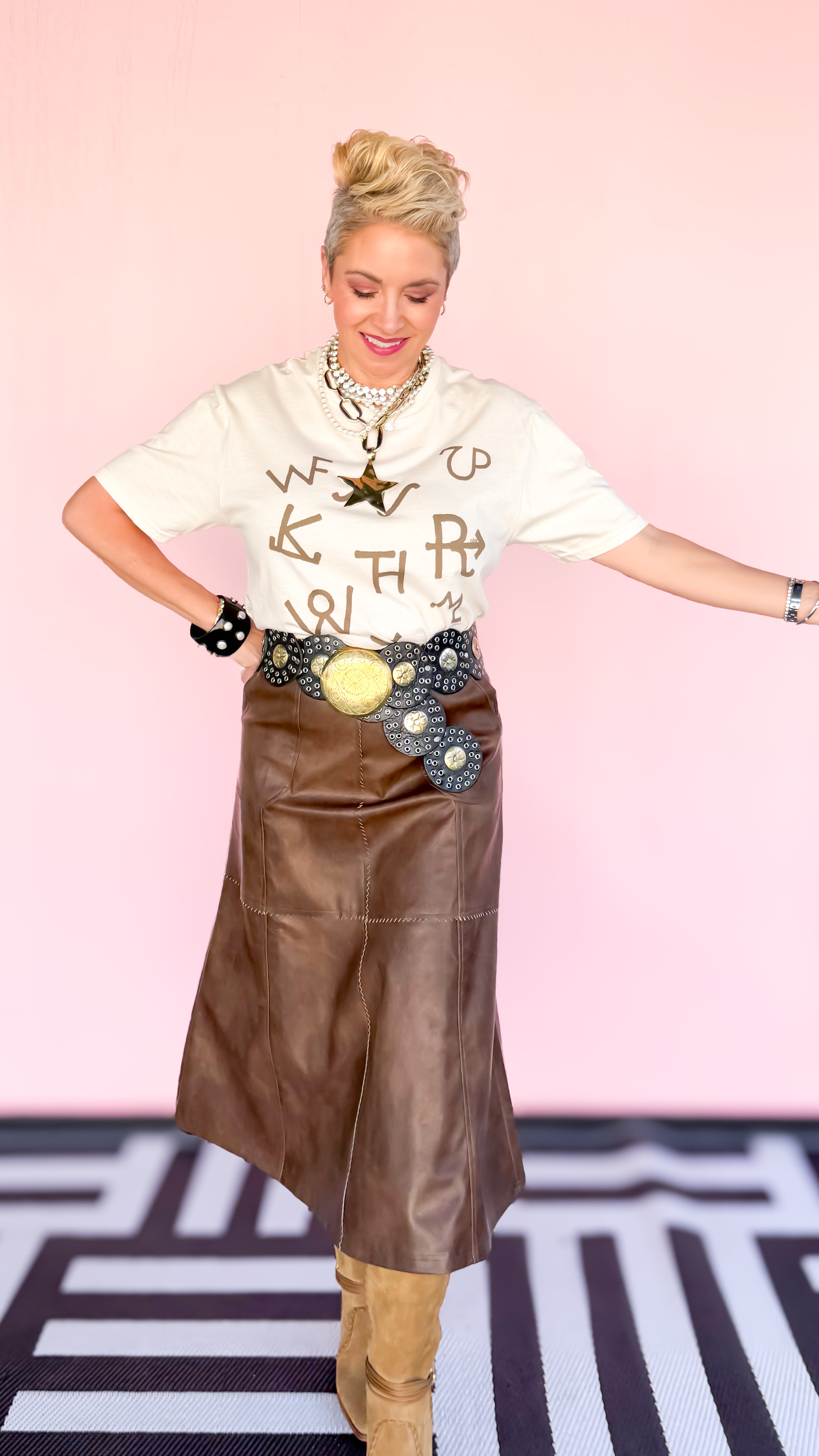 GINA BRAND TEE - The BLVD