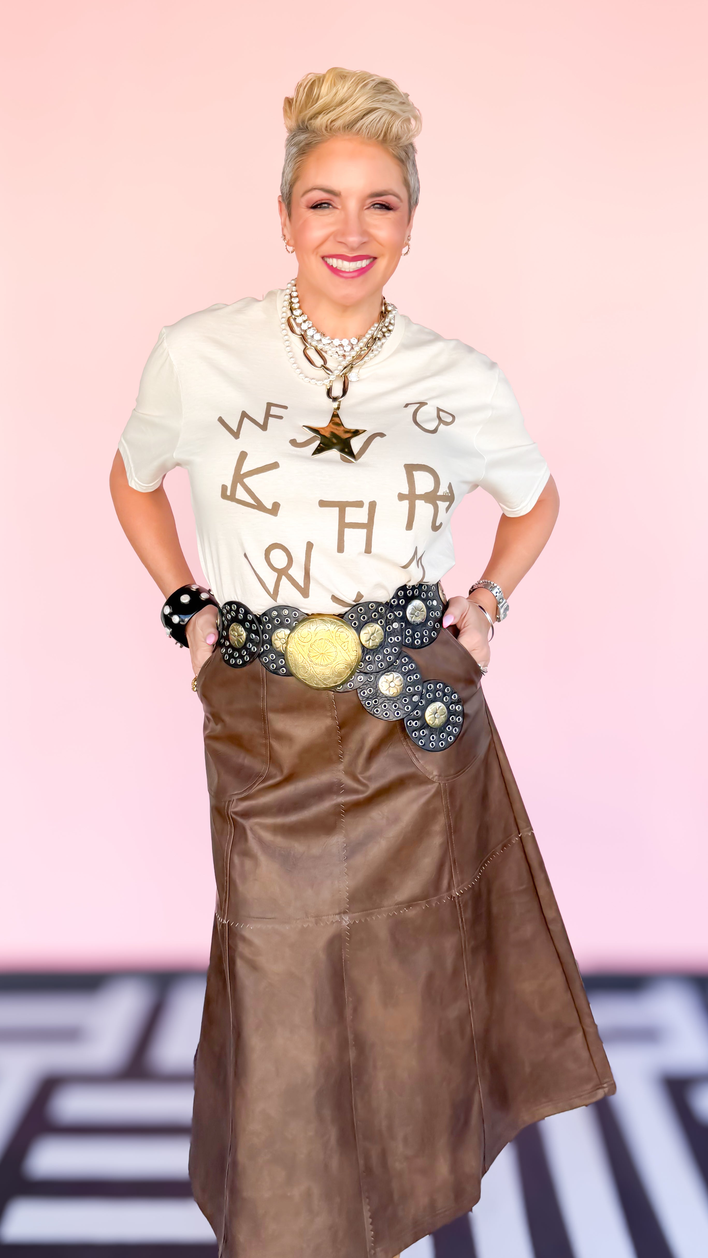 GINA BRAND TEE - The BLVD