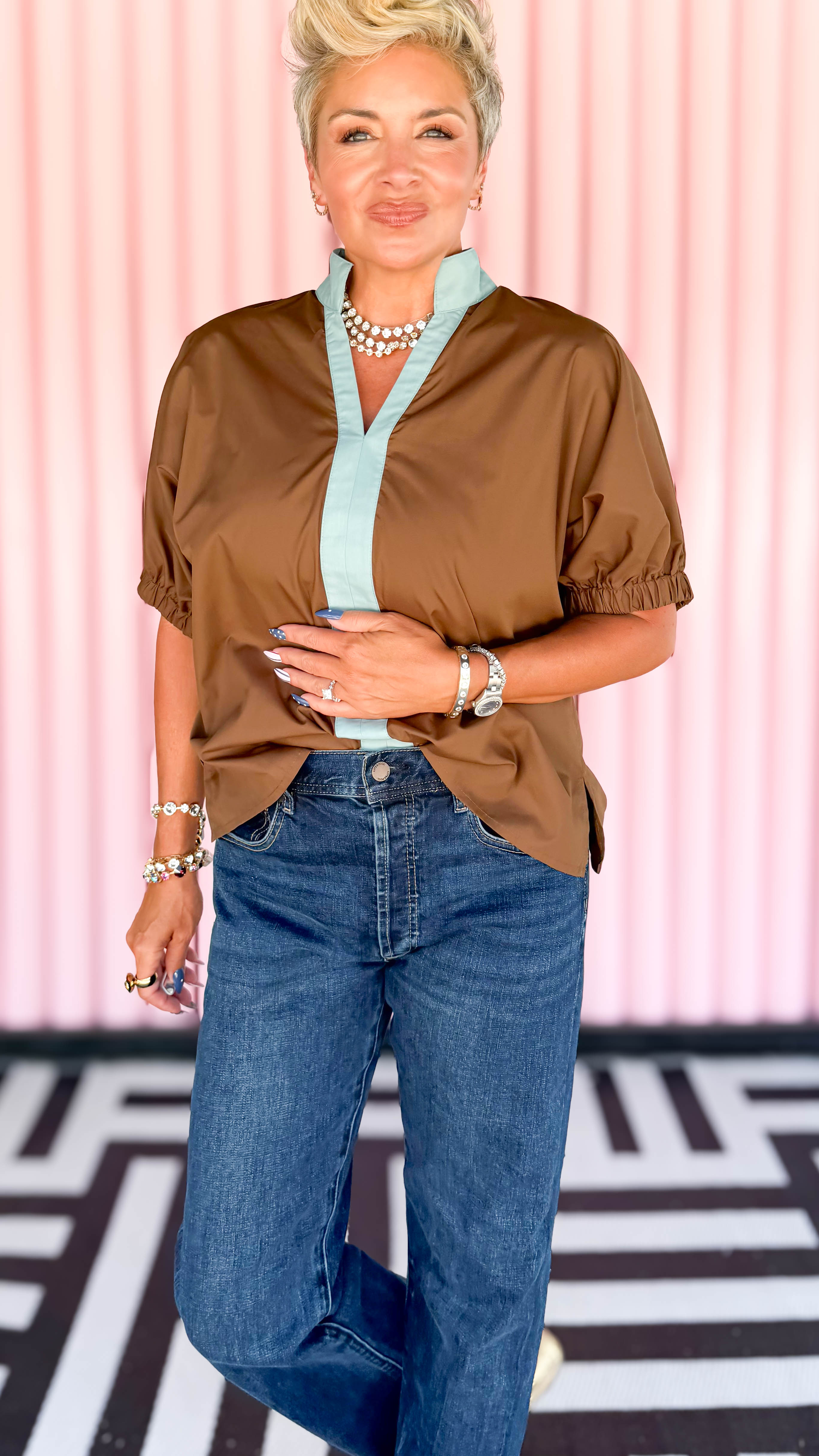 Betty V-Neck Top/Brown