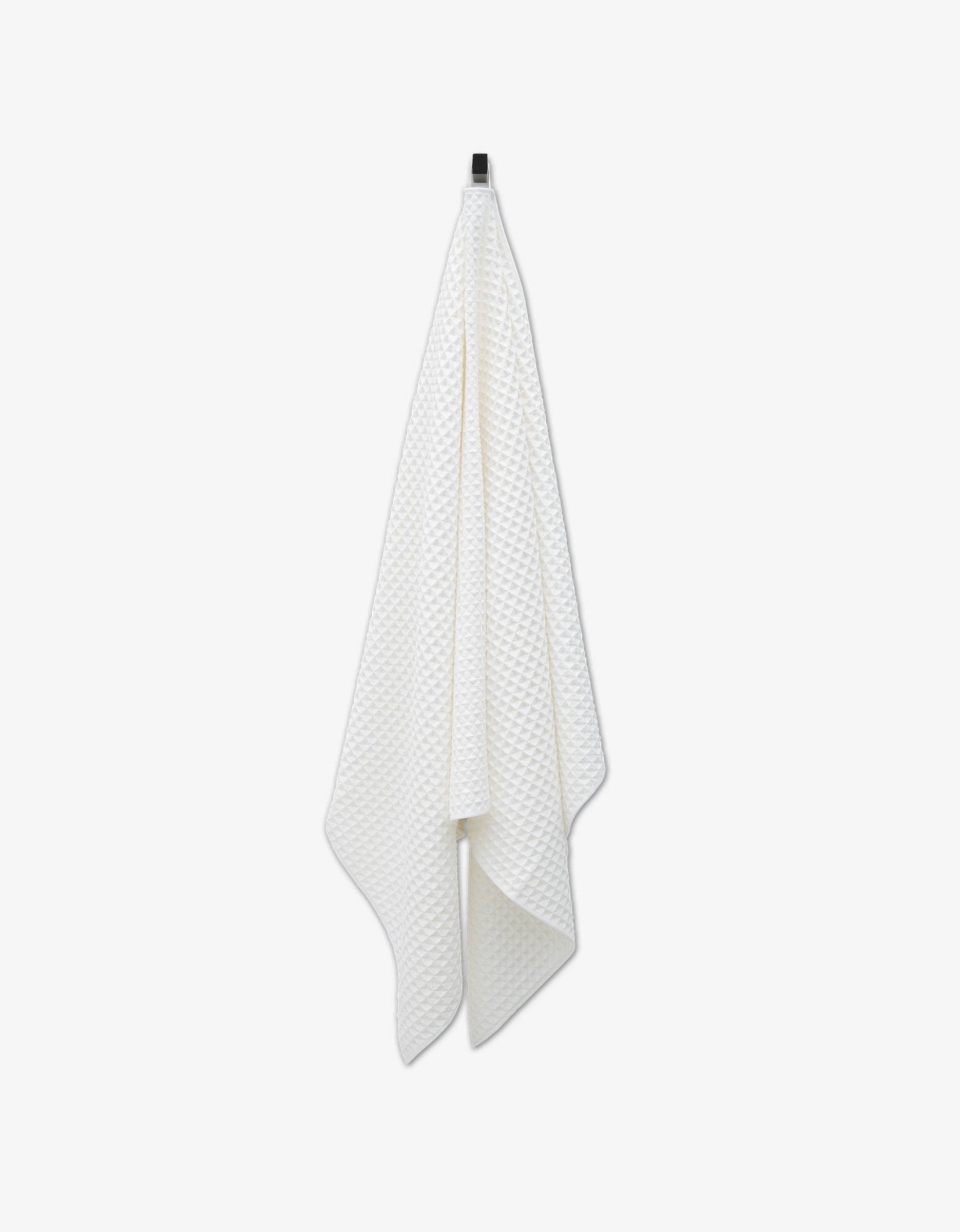 Cloud Waffle Bath Towel/White