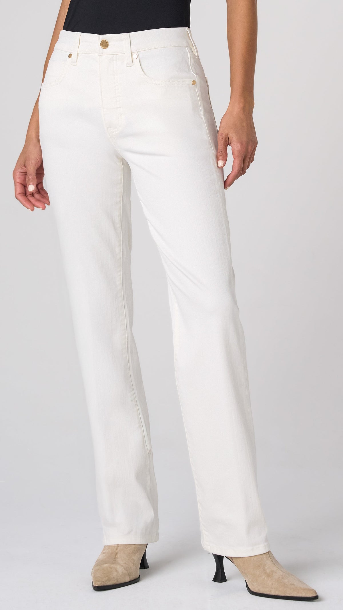 Front view of Liverpool Kennedy straight leg comfort waist jeans in porcelain white with beige heeled boots