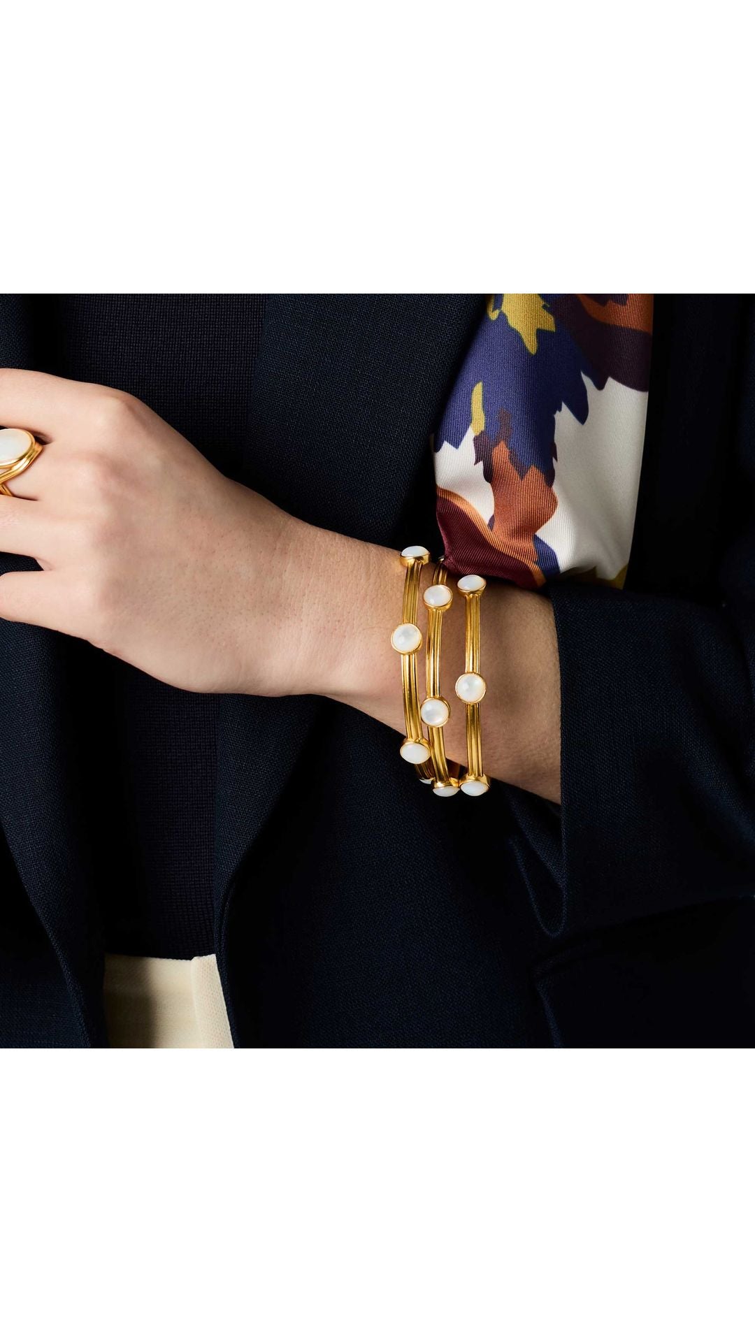 Julie Vos Essex Stone Bangle in Mother of Pearl - detail